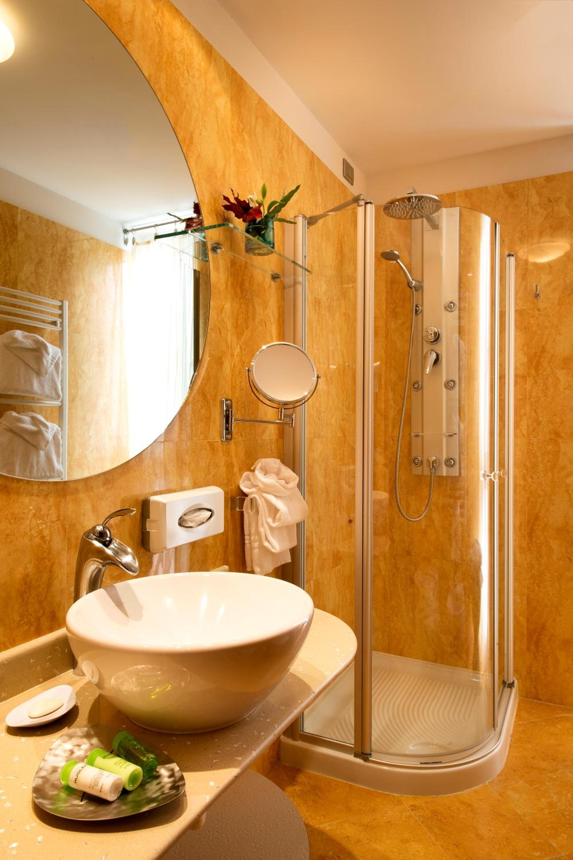 Color Hotel Style, Design & Gourmet
