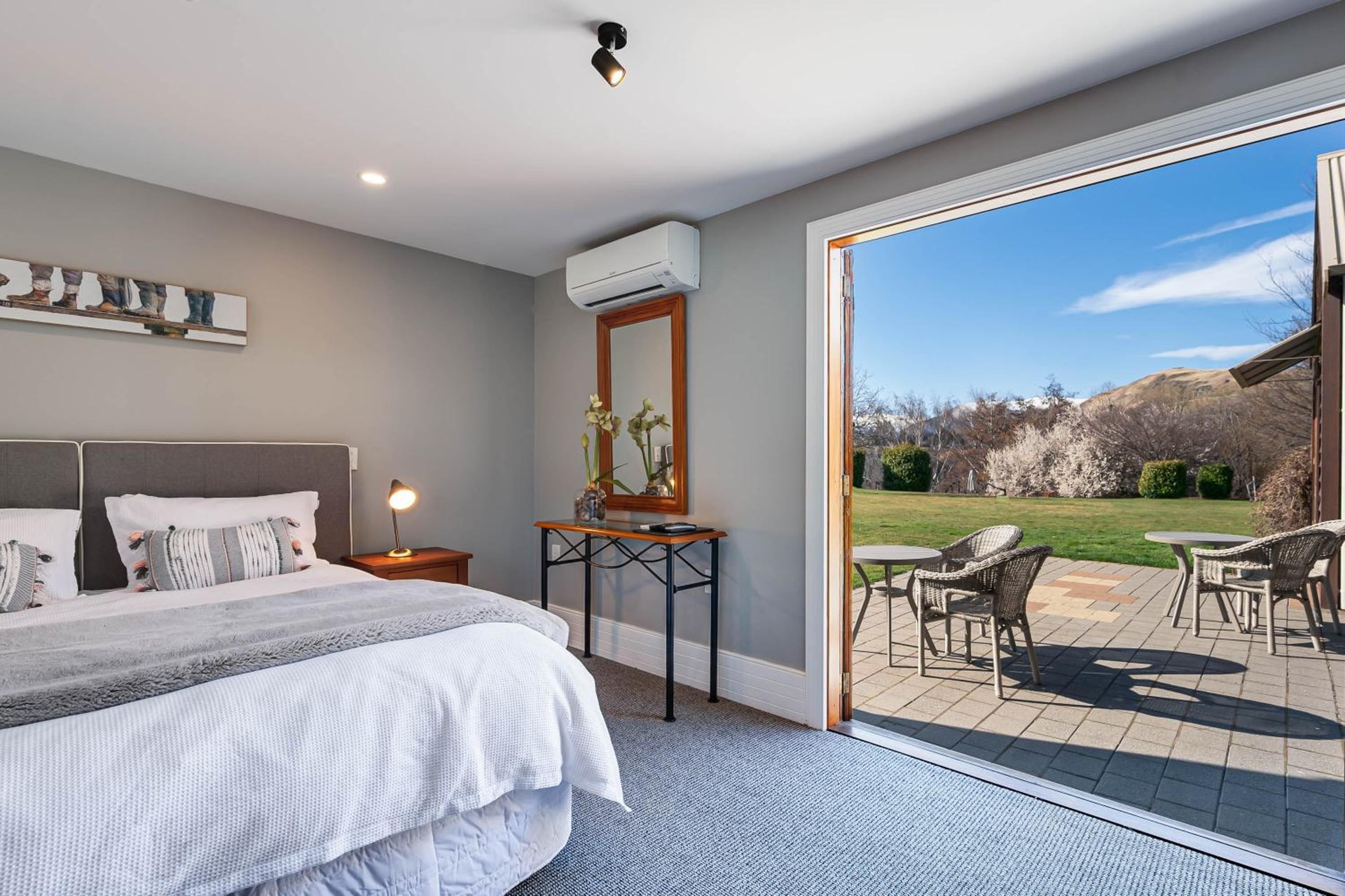Manata Homestead & Lodge