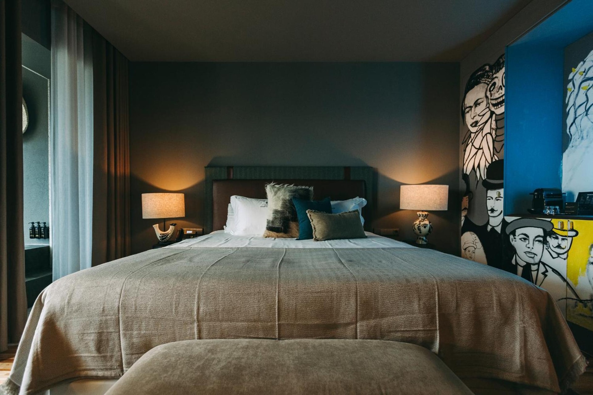 hotel room