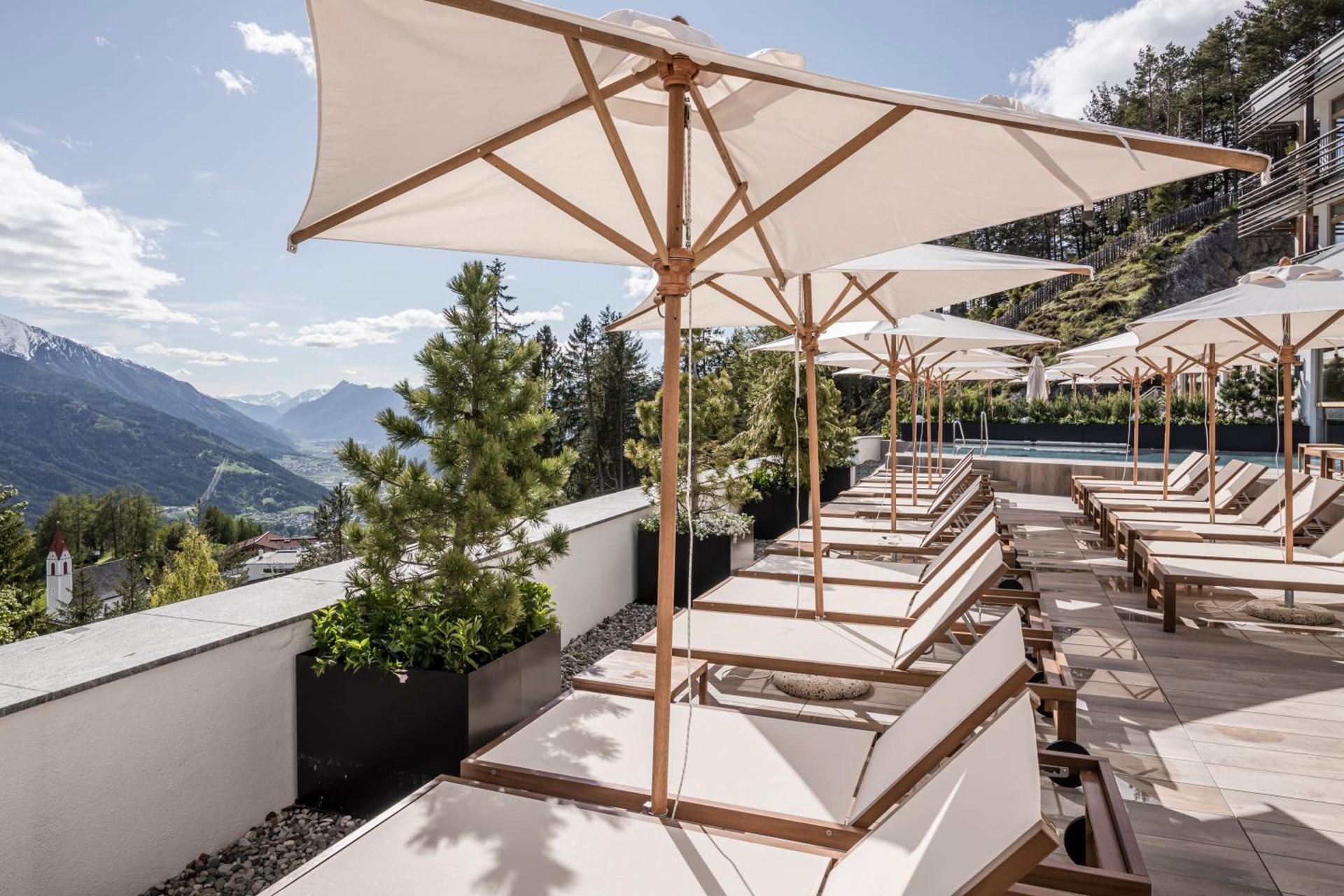NIDUM - Casual Luxury Hotel
