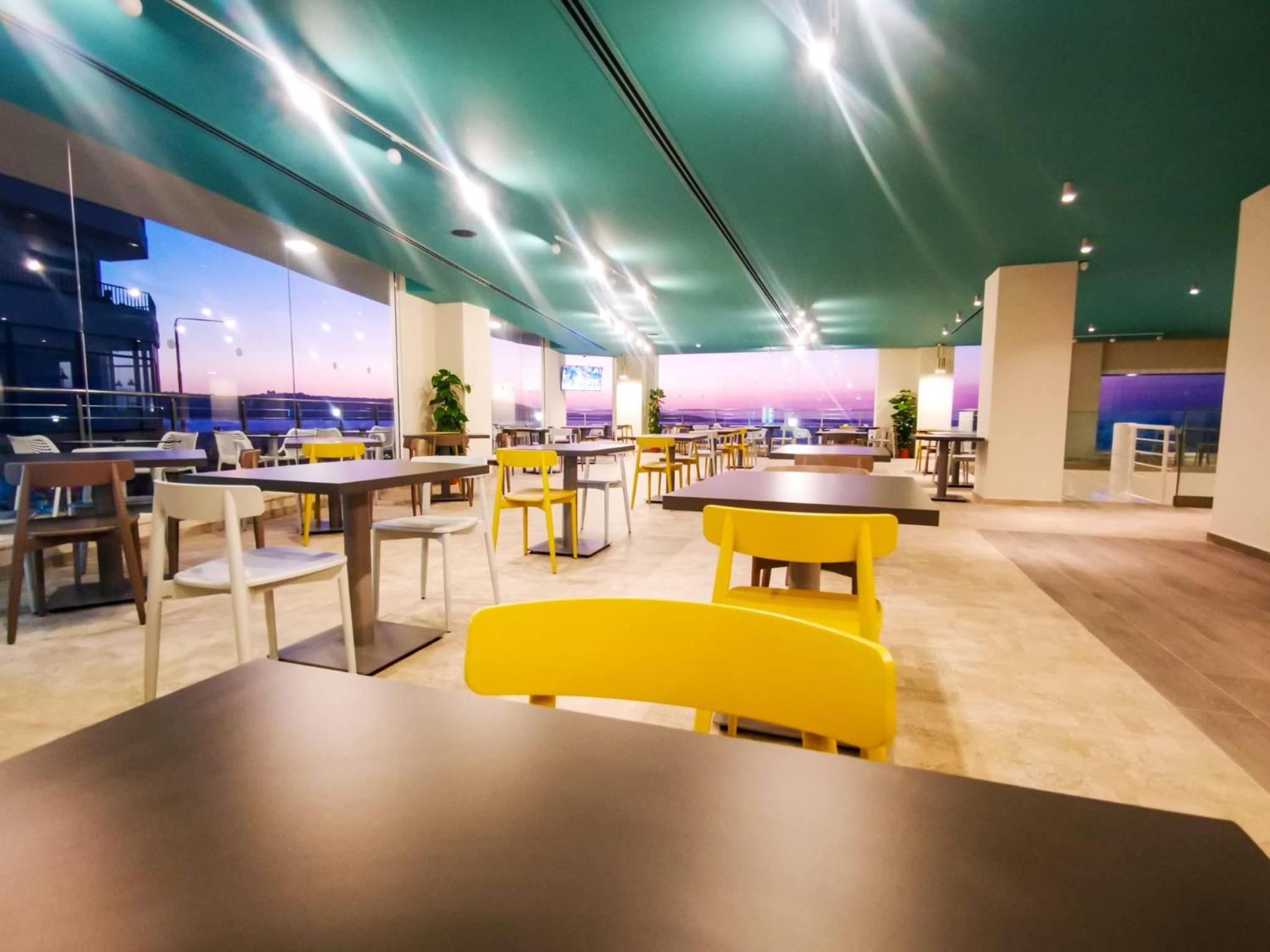 Seaview Hotel - Adults Only 16 Plus