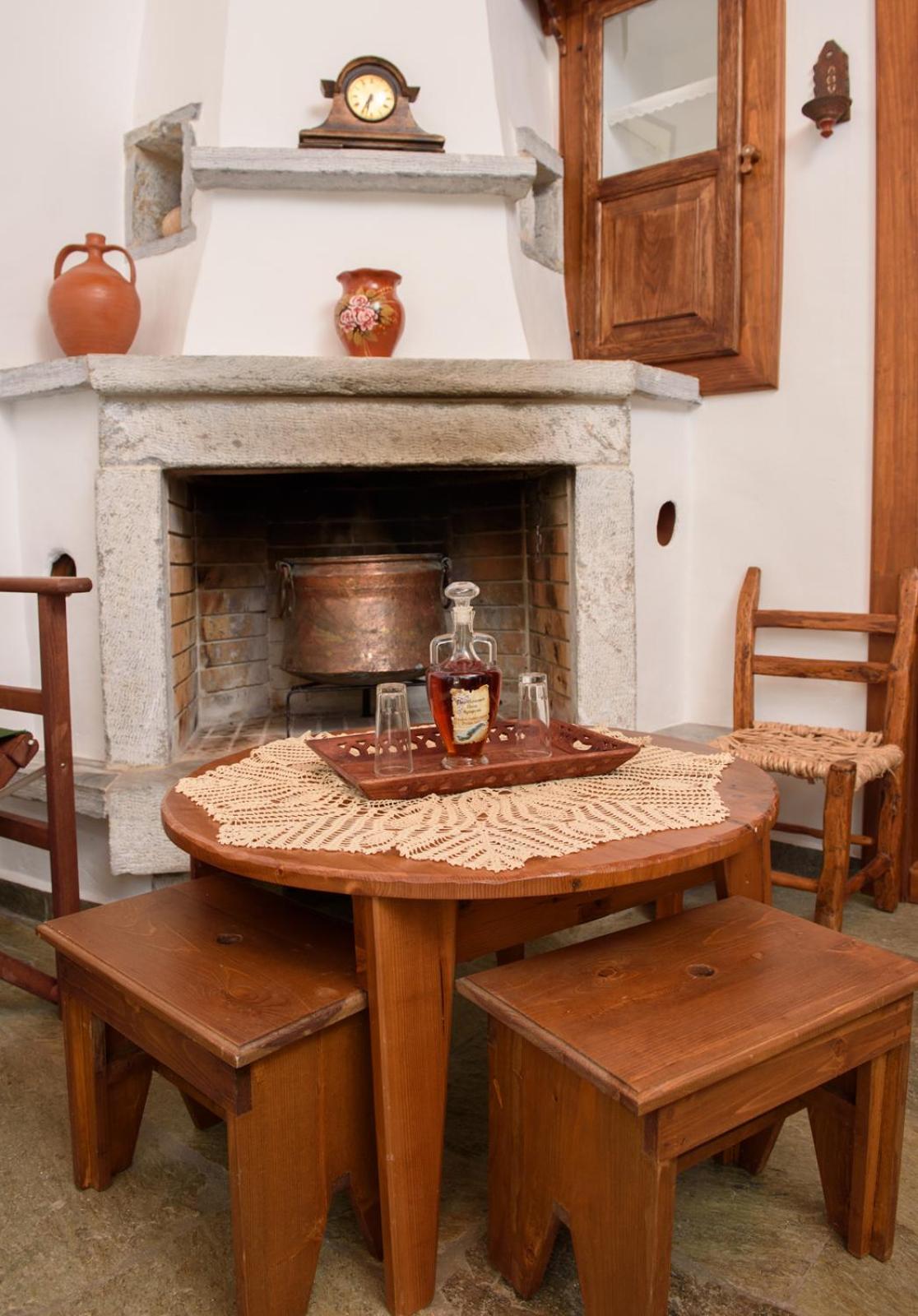 Itonia House