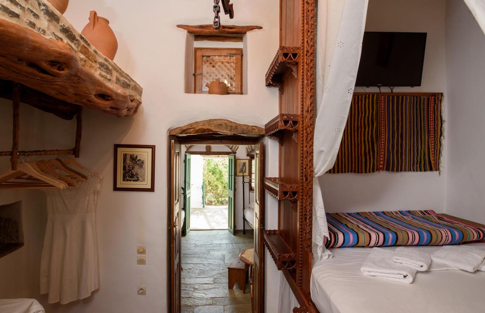 Itonia House