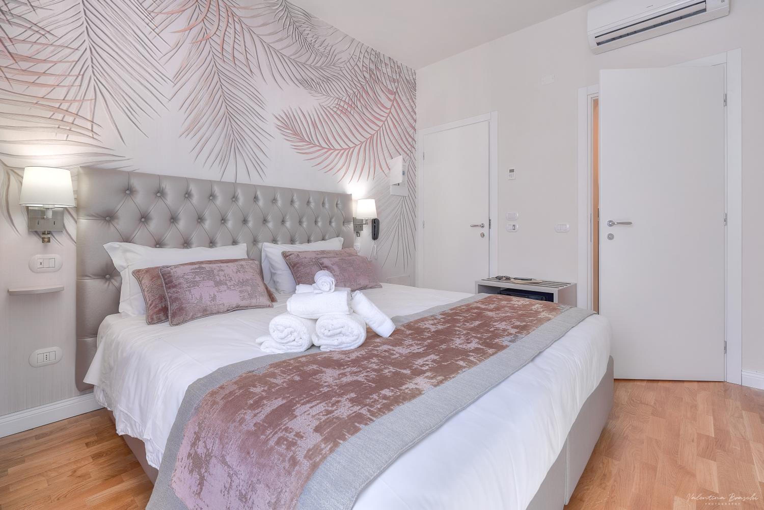 Hotel Cosmos