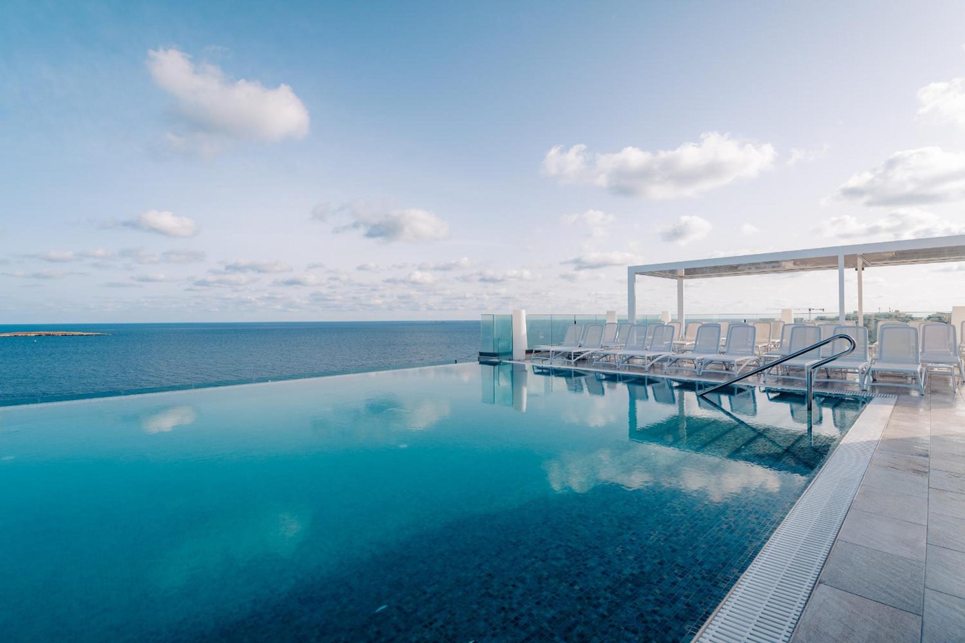 Seaview Hotel - Adults Only 16 Plus