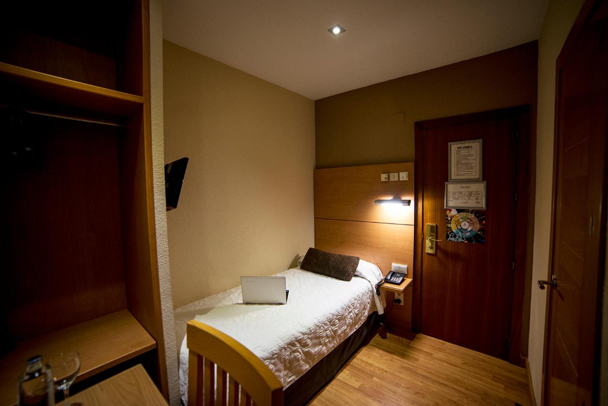 Hotel Serrano