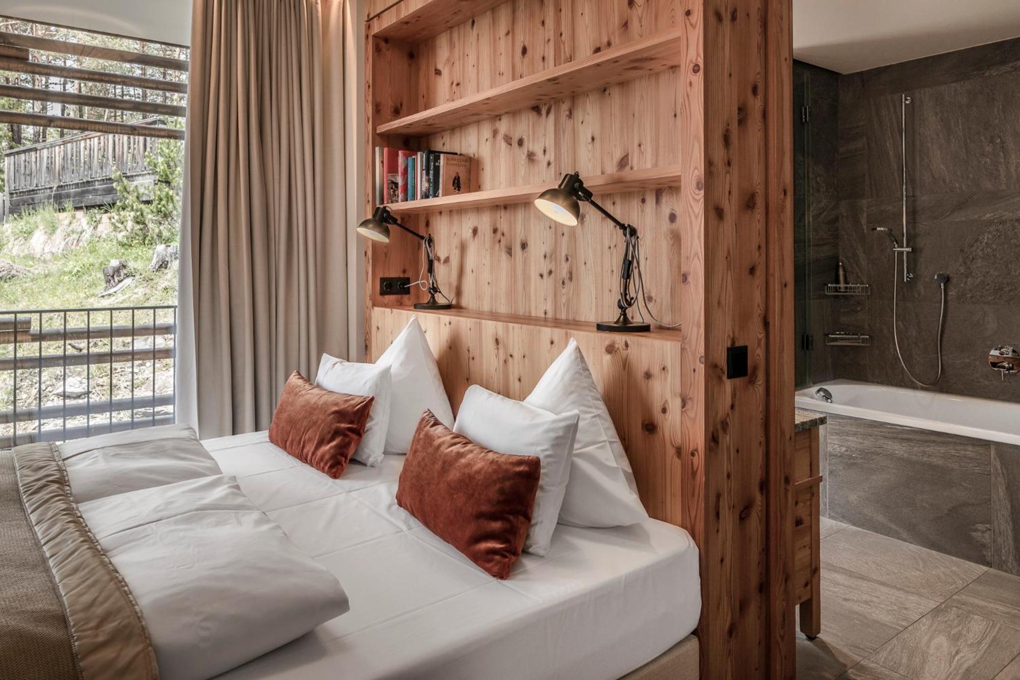 NIDUM - Casual Luxury Hotel