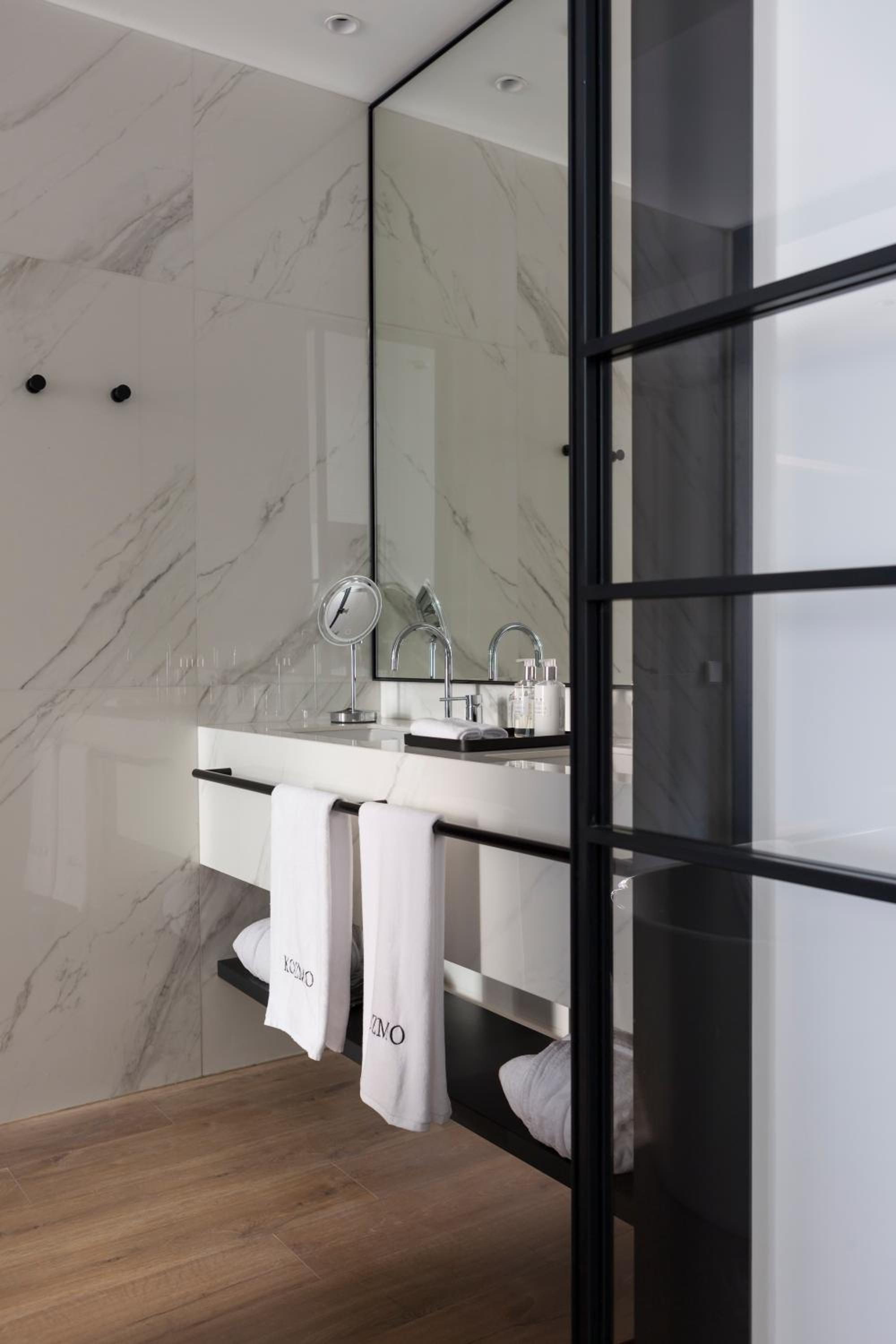Kozmo Hotel Suites & Spa - Small Luxury Hotels of the World