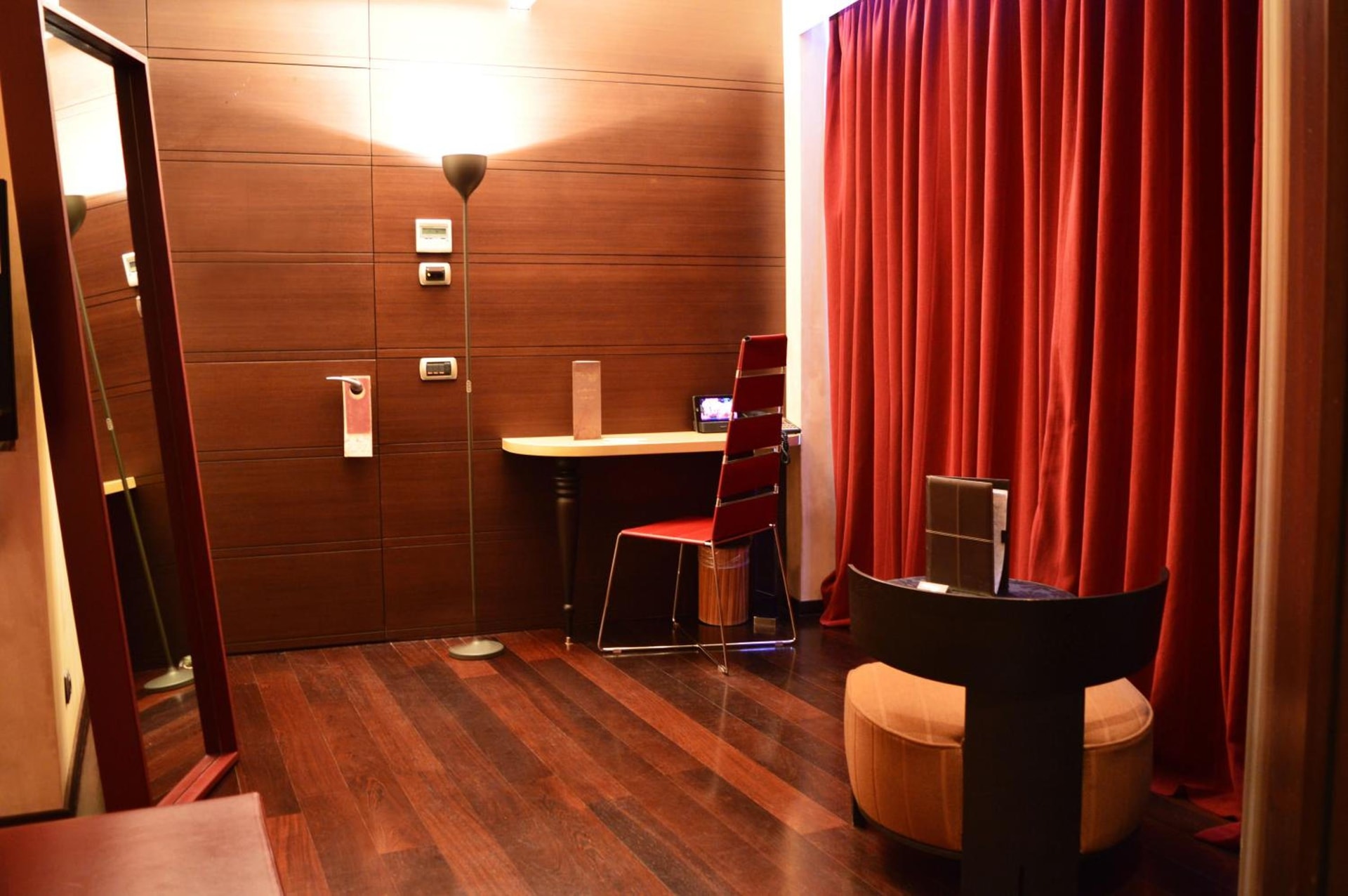 Les Fleurs Boutique Hotel