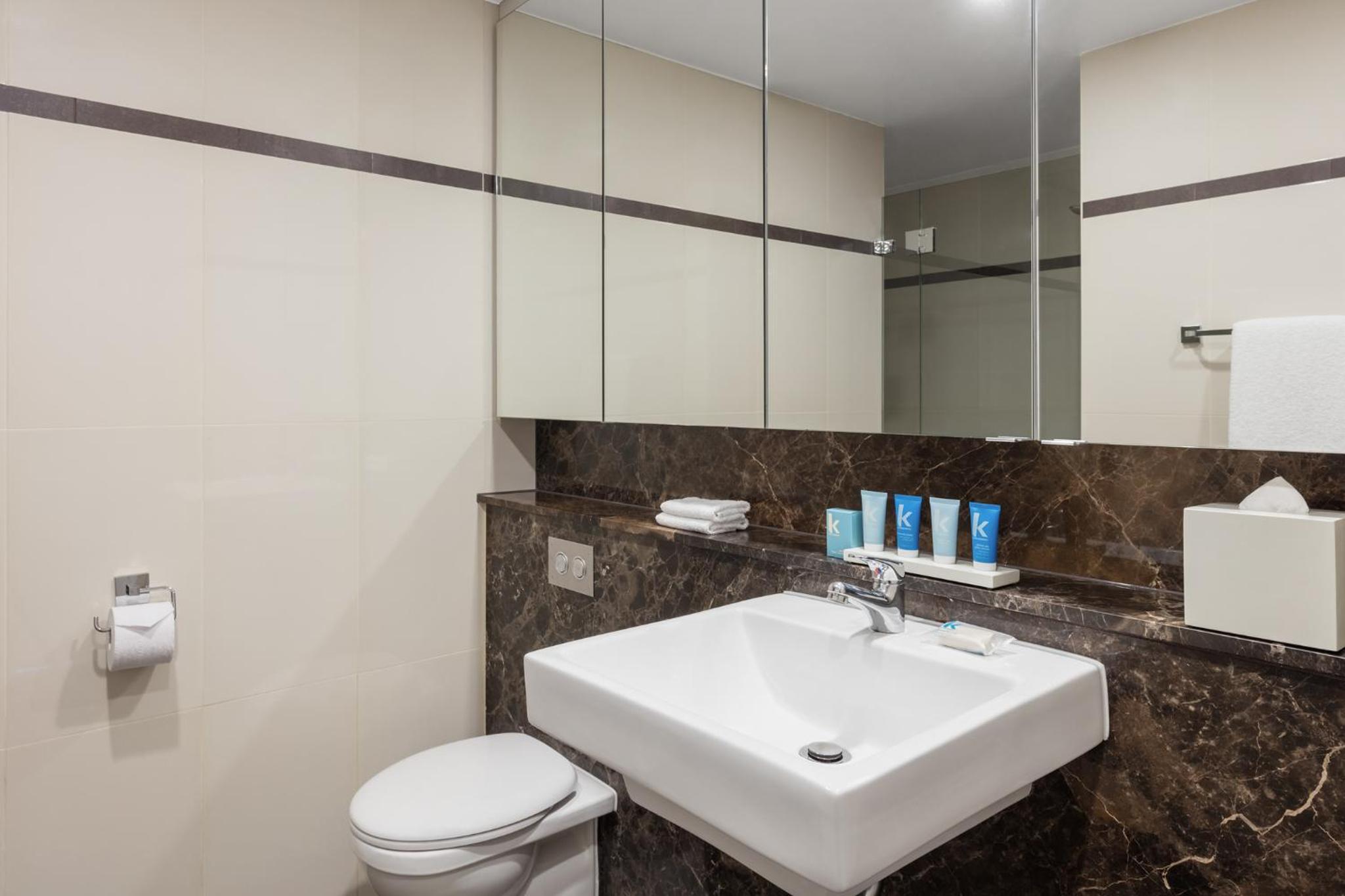 Meriton Suites World Tower, Sydney