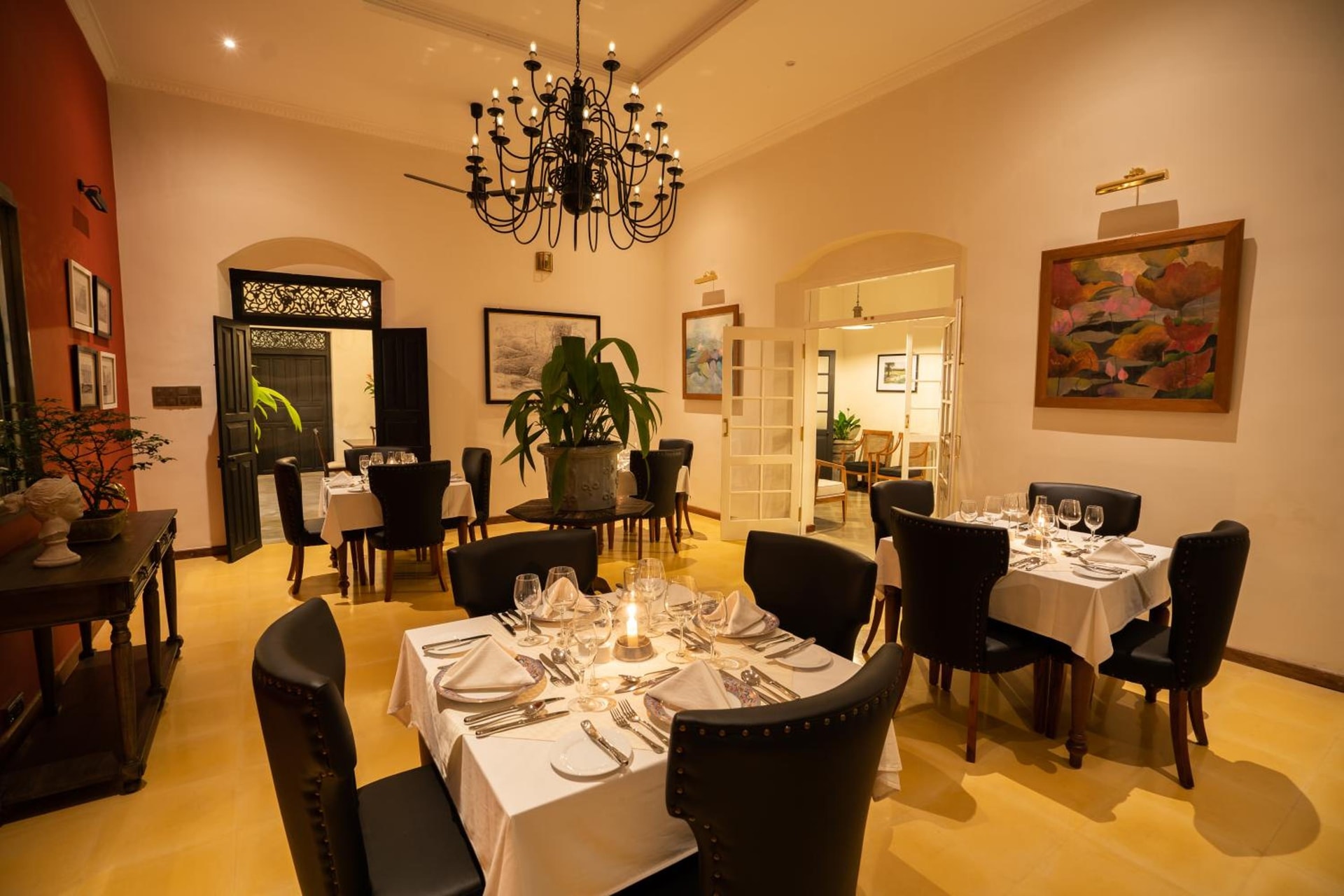 Glenross Living - A Collection of 7 Private Pool Villas and 3 Colonial Suites