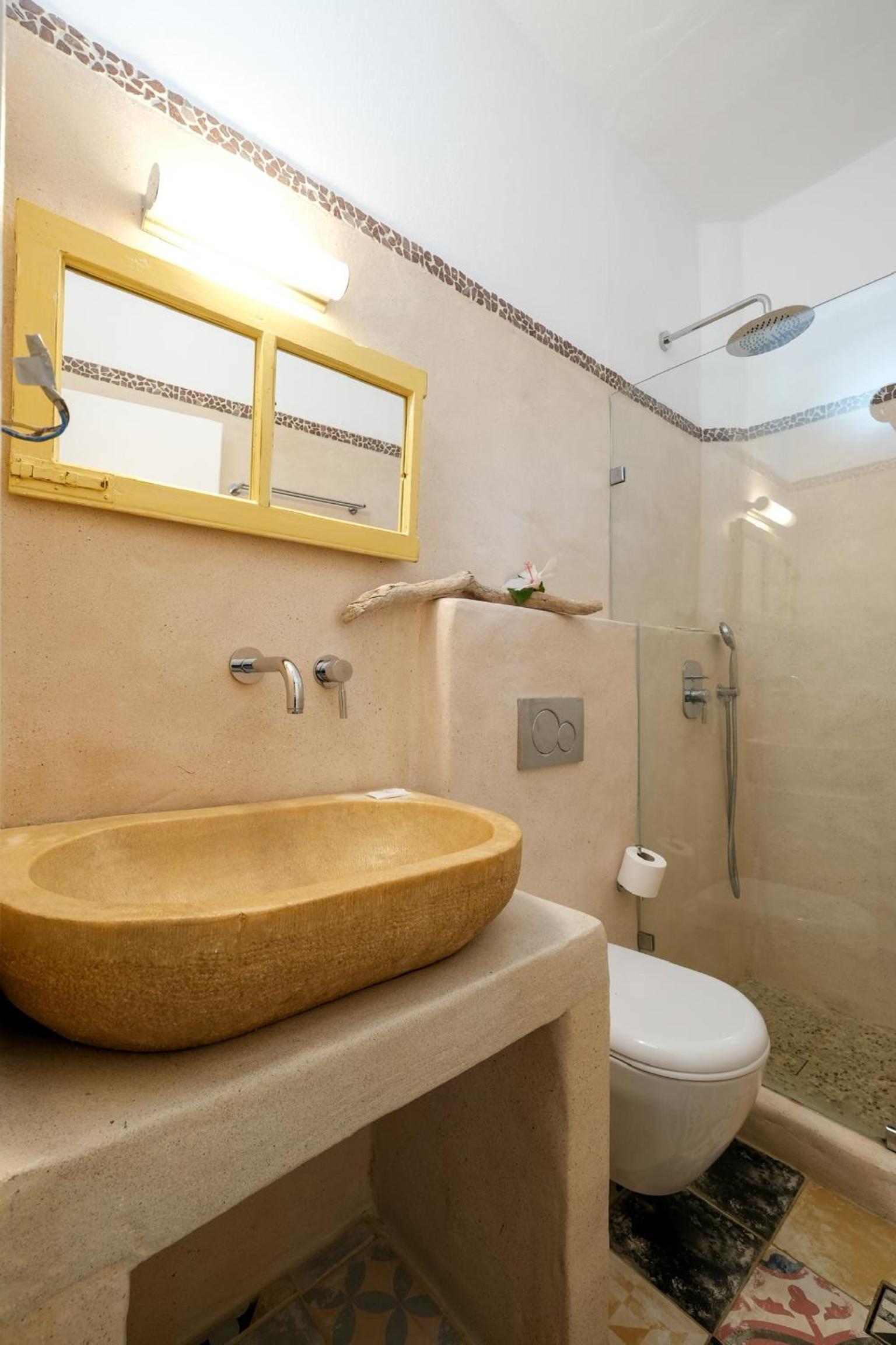 Golden Beach Studios & Suites