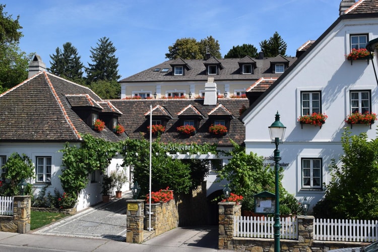 hotel image 0