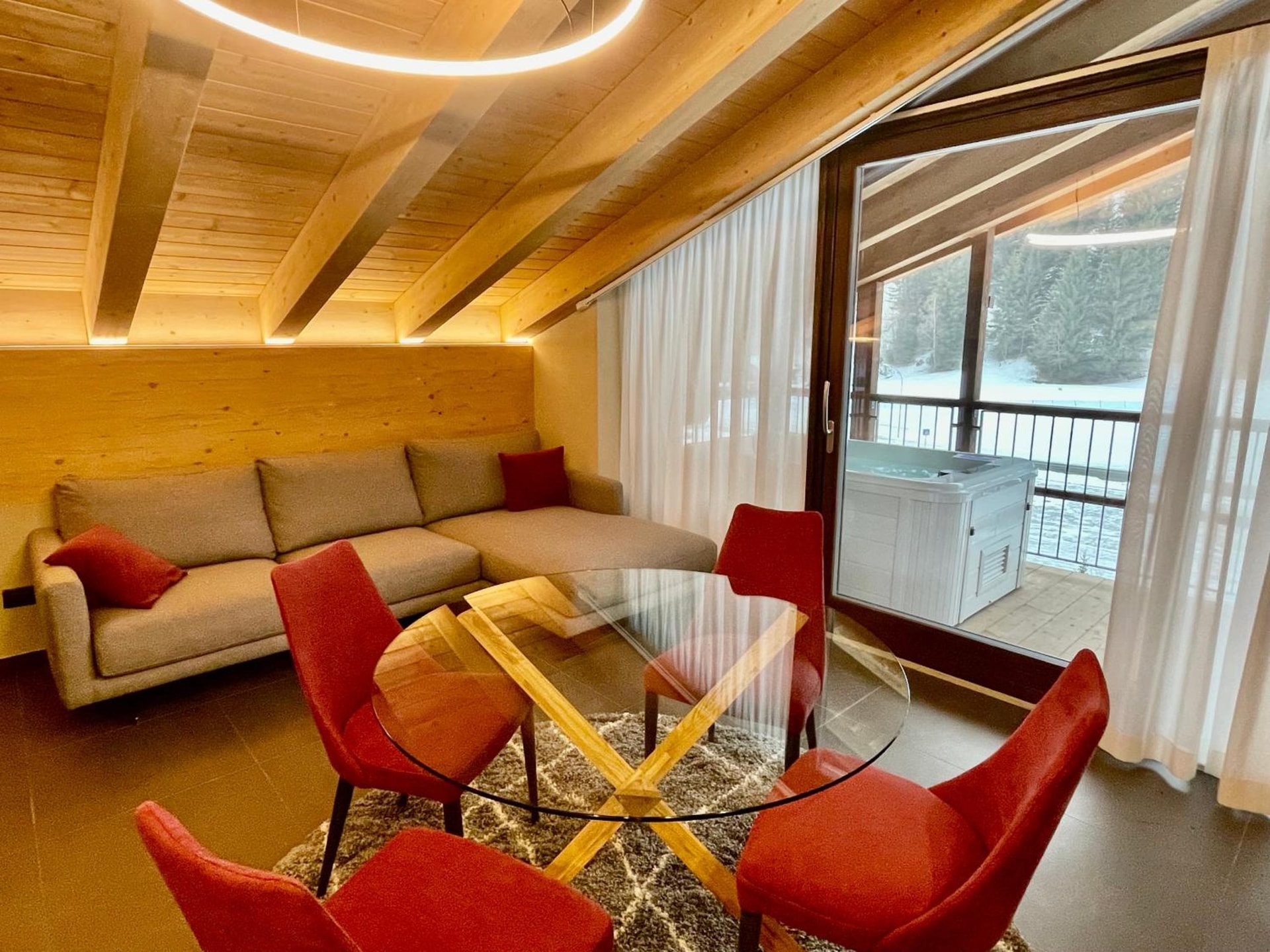Nira Mountain Resort Futura