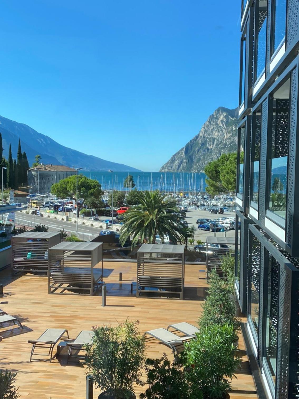 Lake Front Hotel Mirage