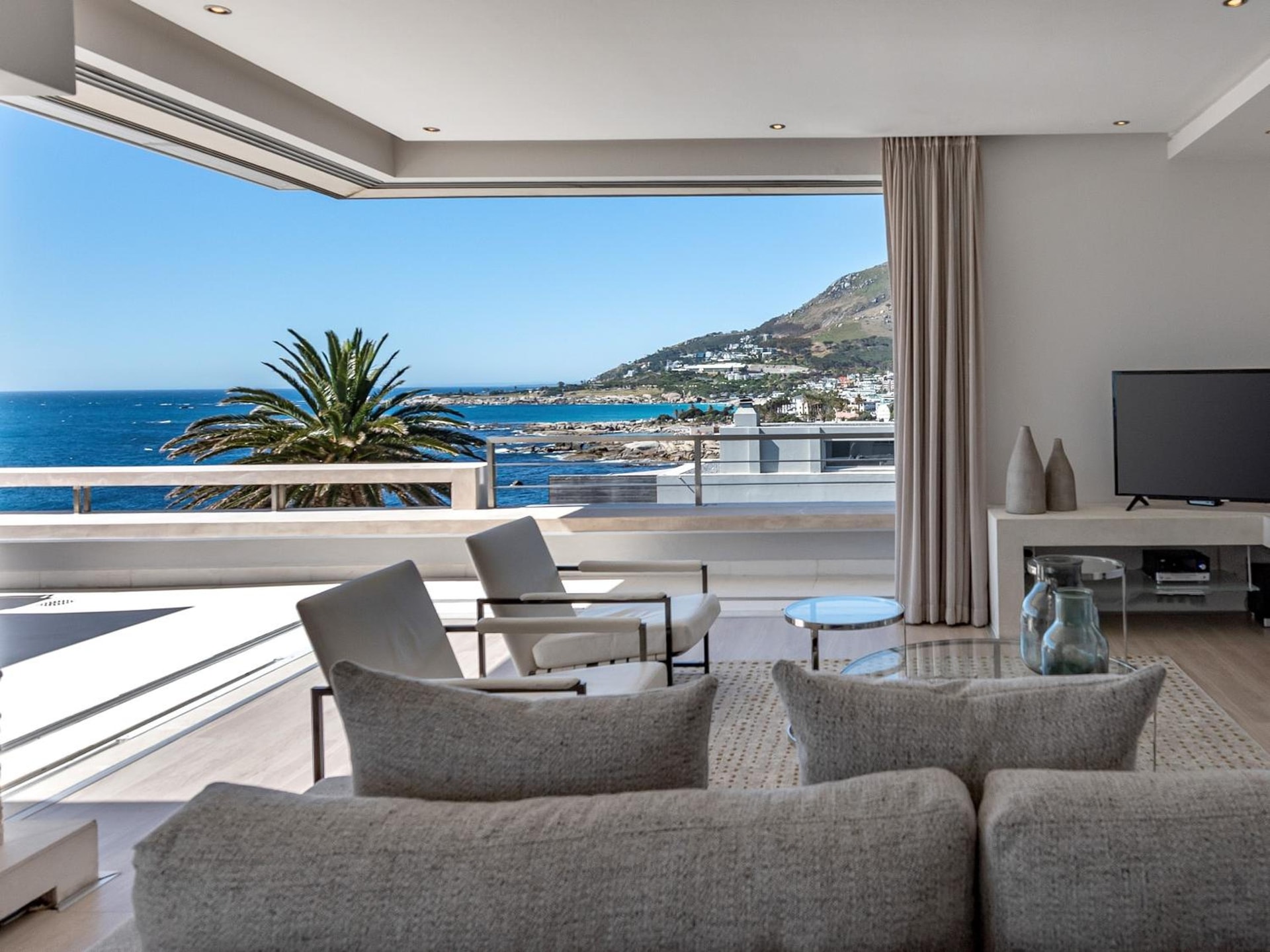 Blue Views Penthouse Beachfront Apartment with Pool