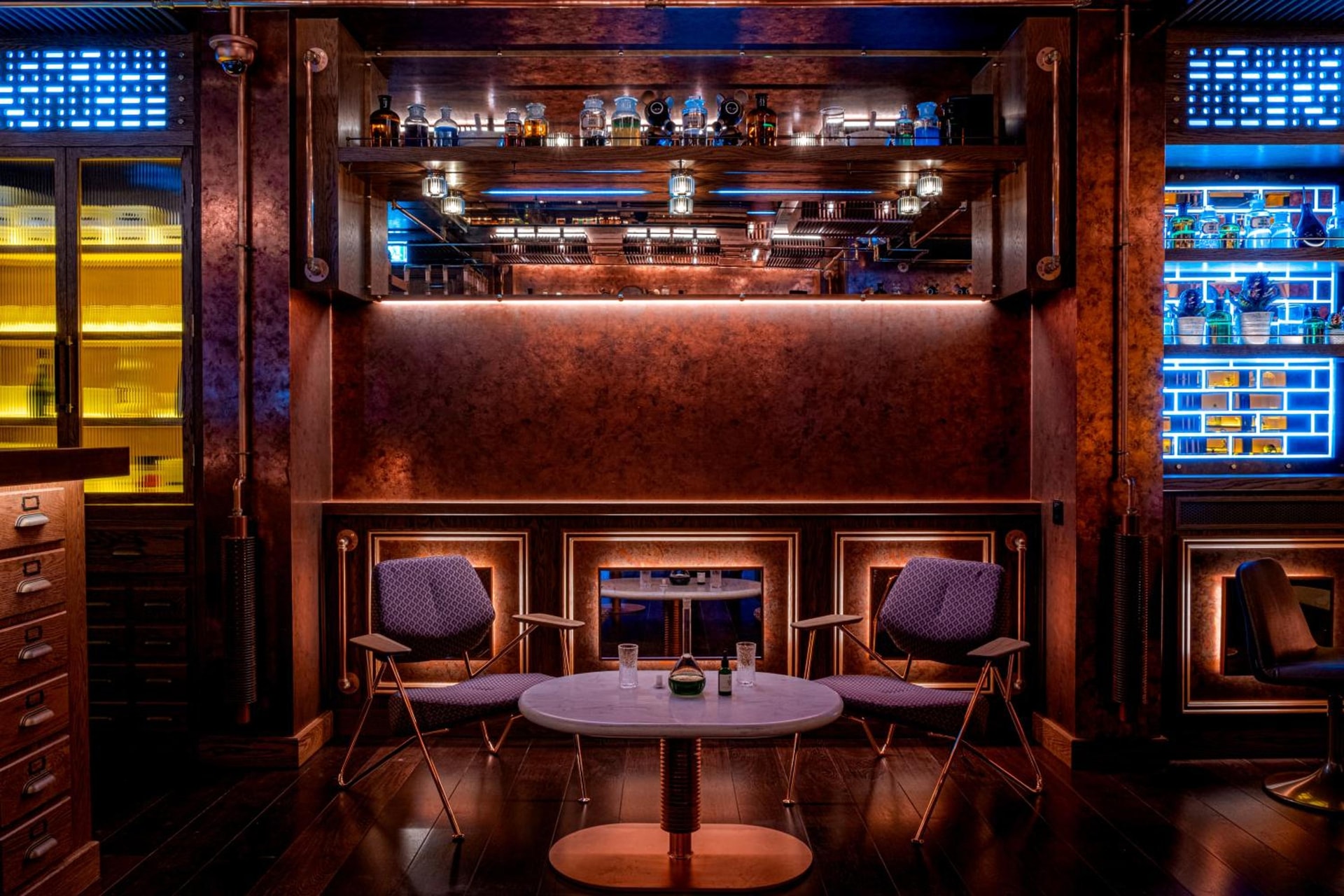 bar