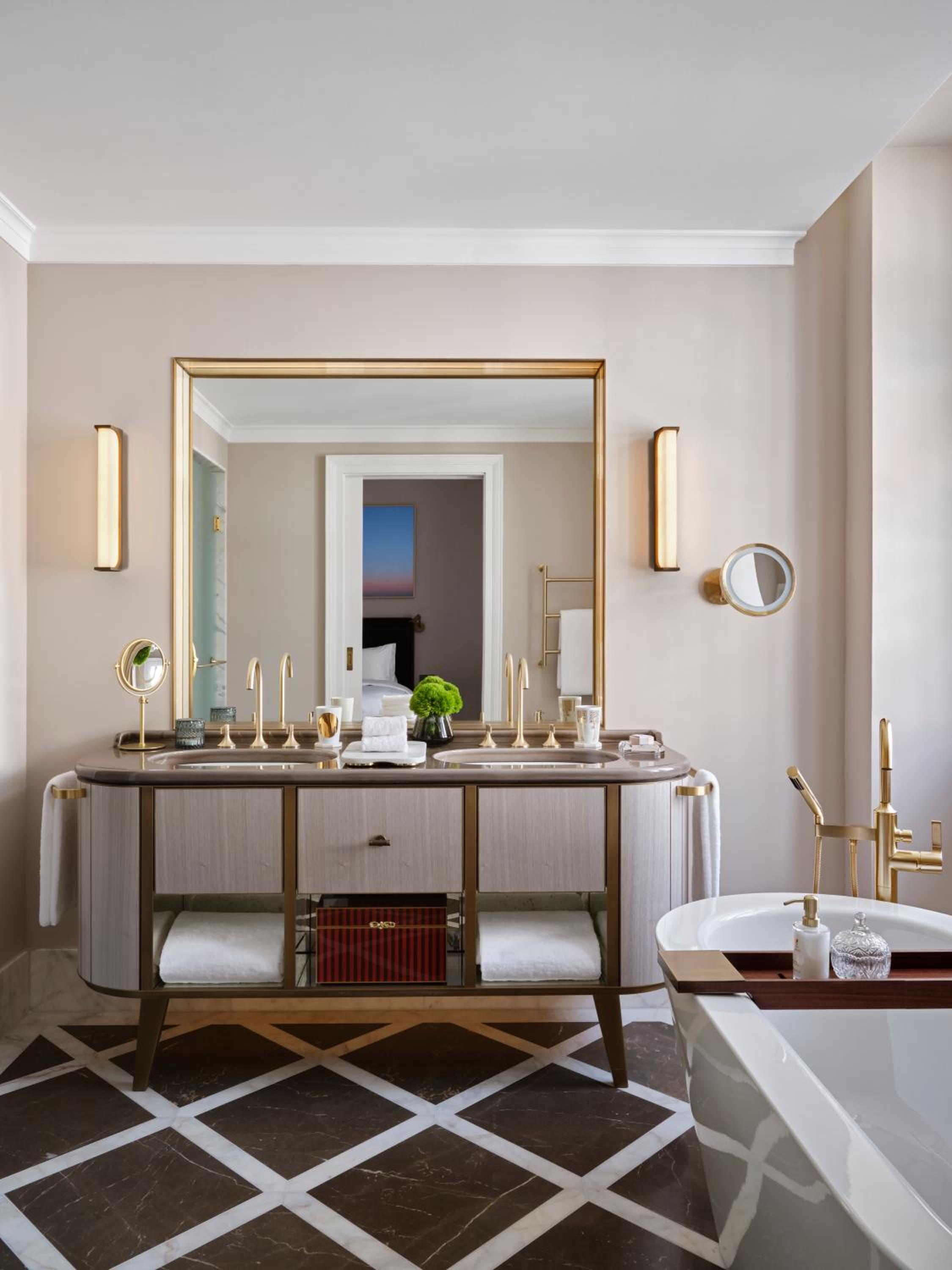 Rosewood Vienna