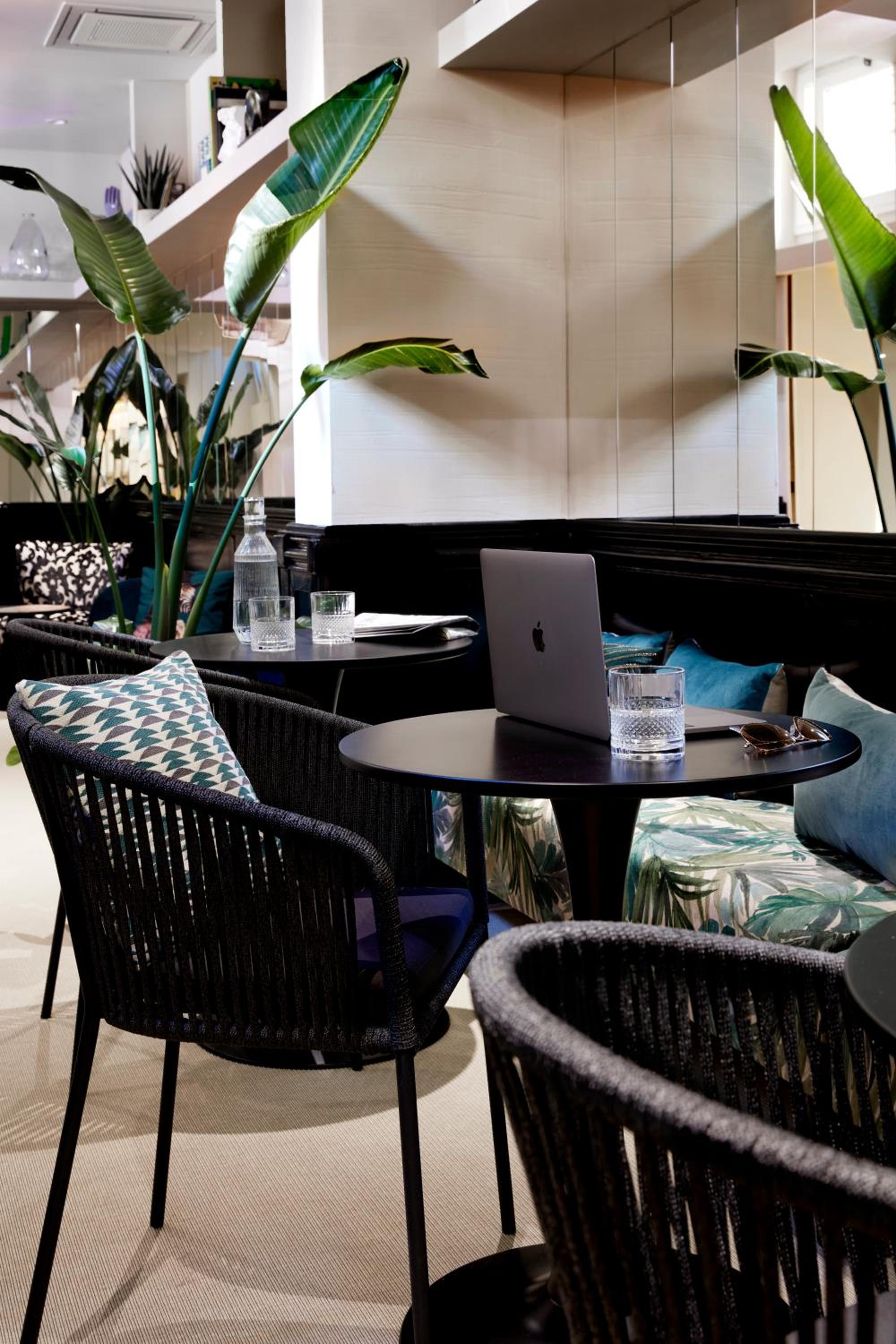 HOTEL VITE - By Naman Hotellerie
