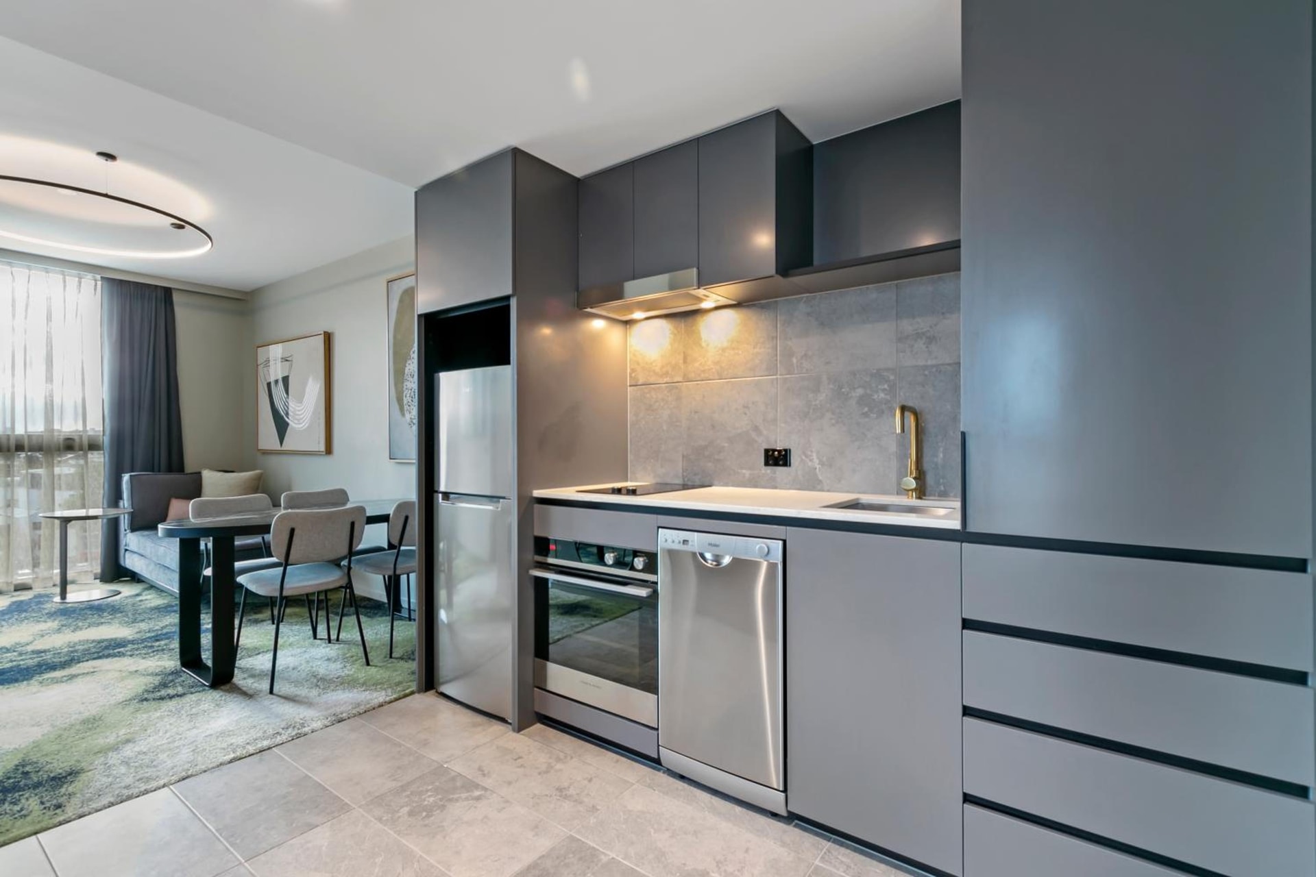 Melbourne City Apartment Hotel
