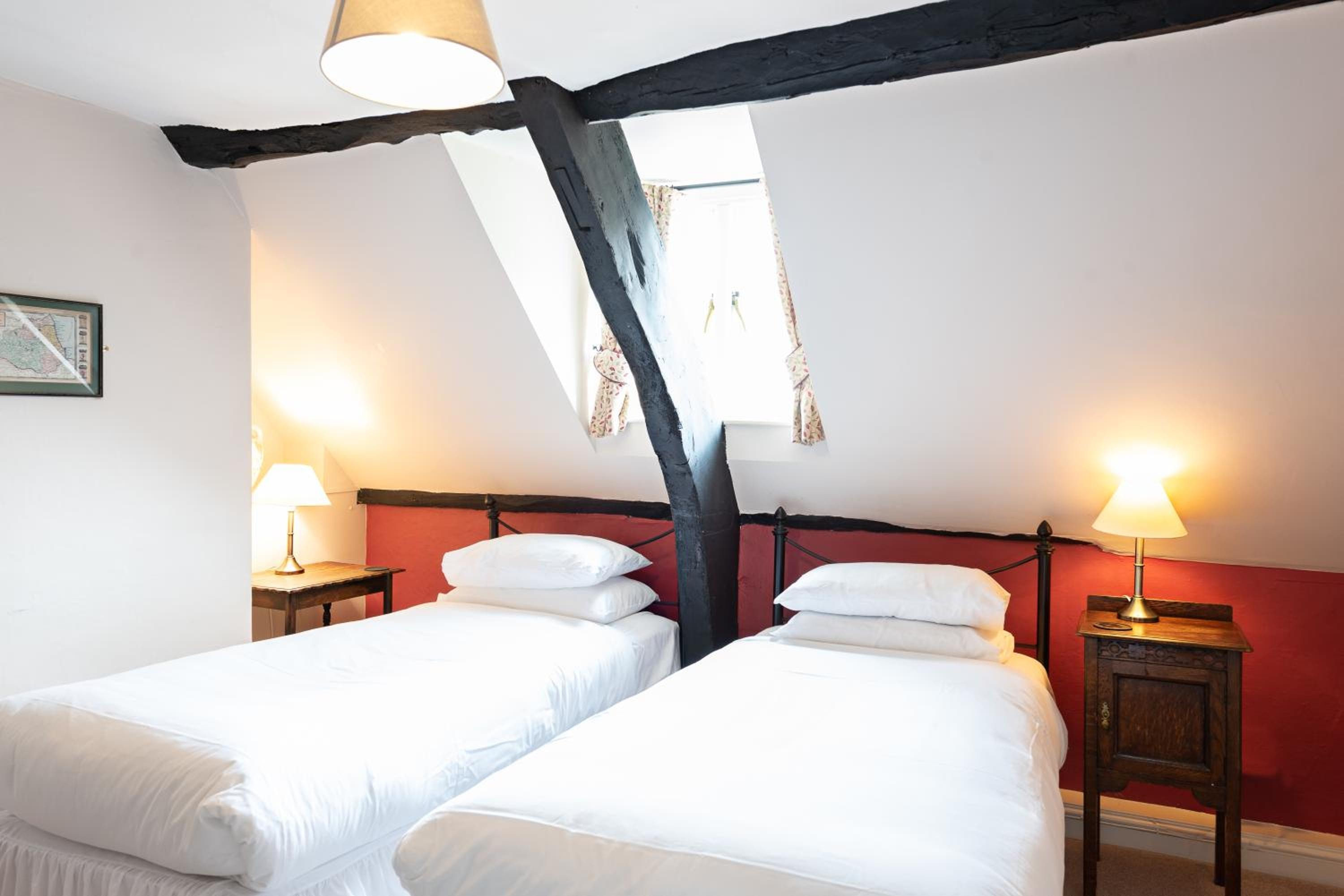 Corinium Hotel & Restaurant
