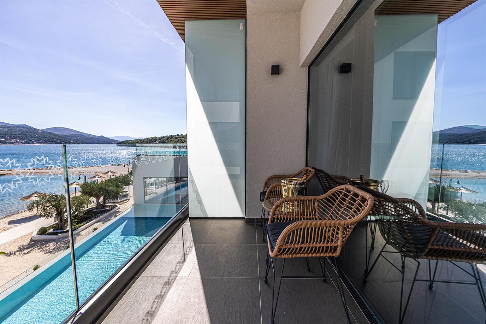 Marinus Beach Hotel