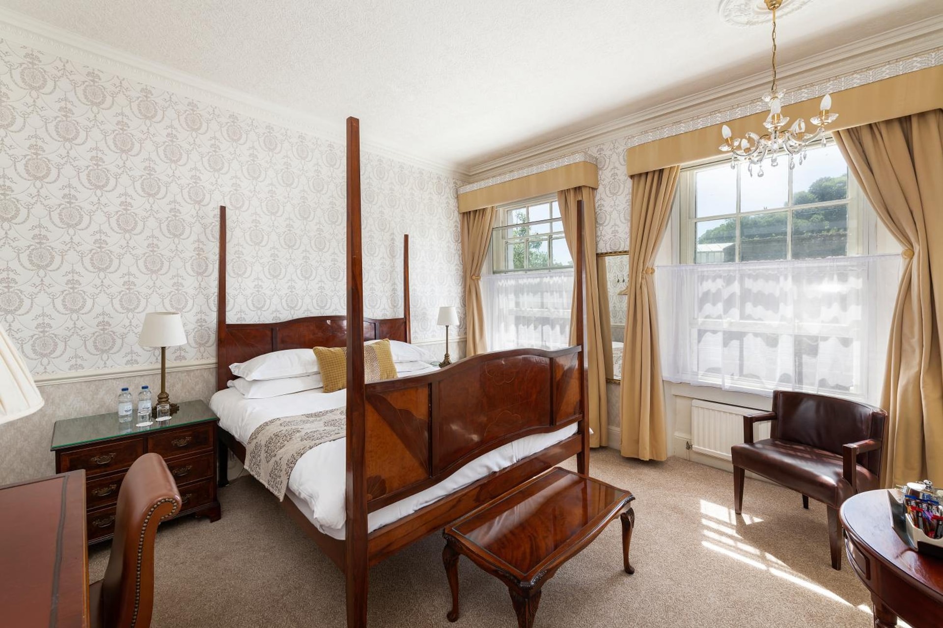 Royal Hotel