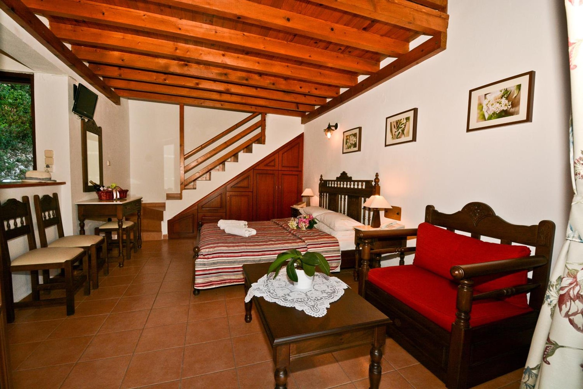 Hovolo Hotel Apartments