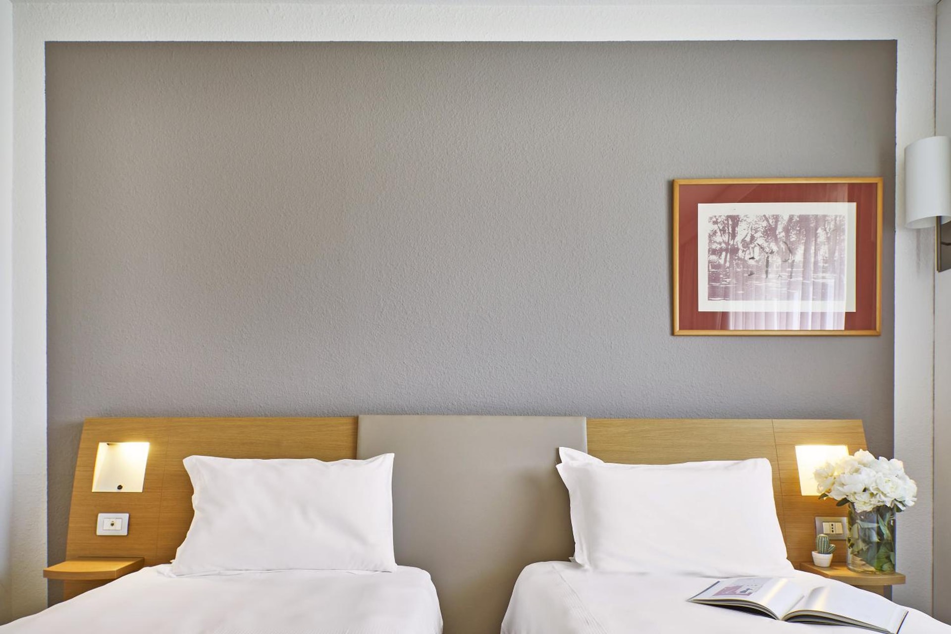 Living Place Hotel