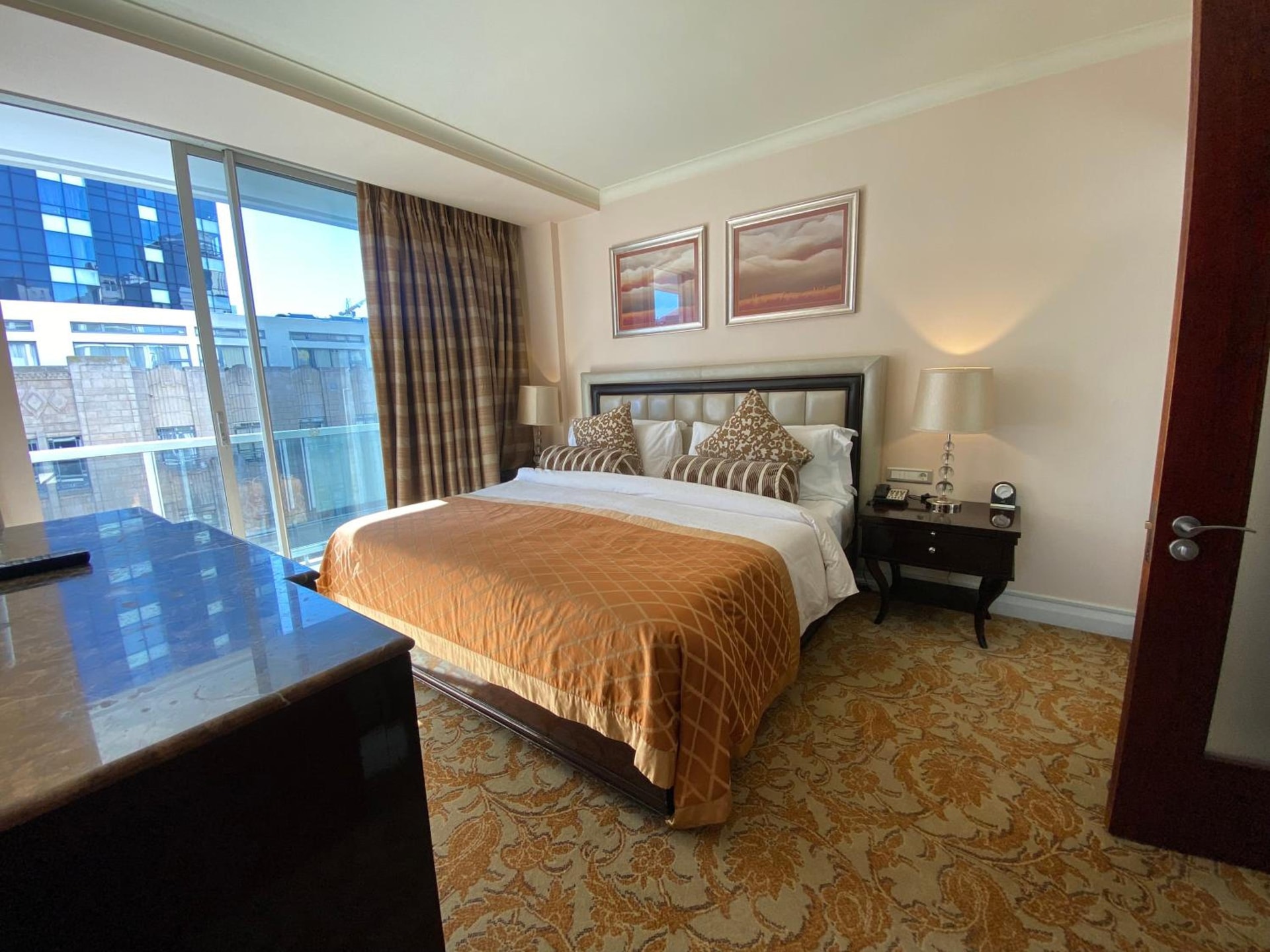 Taj Executive Suites, Private Residence