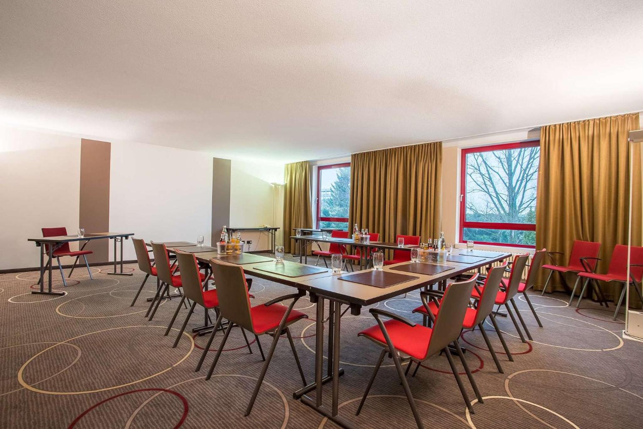 elaya frankfurt oberursel, Trademark Collection