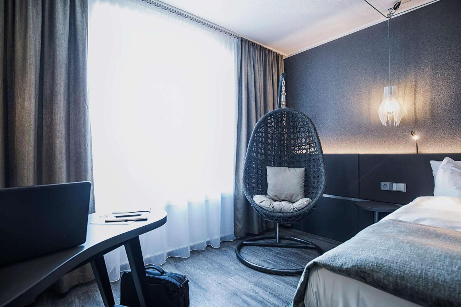 elaya frankfurt oberursel, Trademark Collection