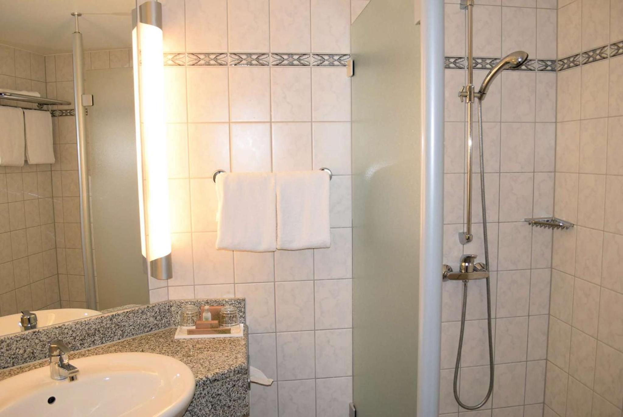 elaya frankfurt oberursel, Trademark Collection