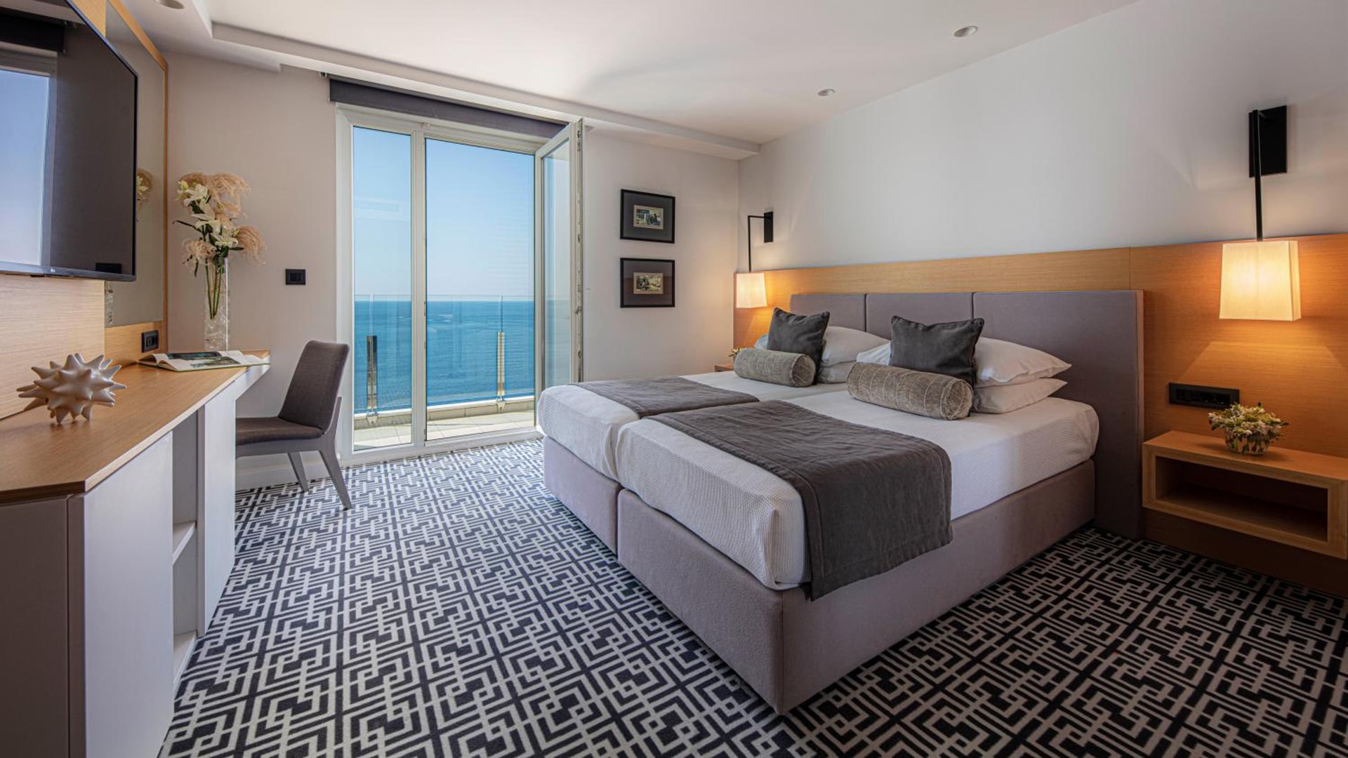 Royal Neptun Hotel