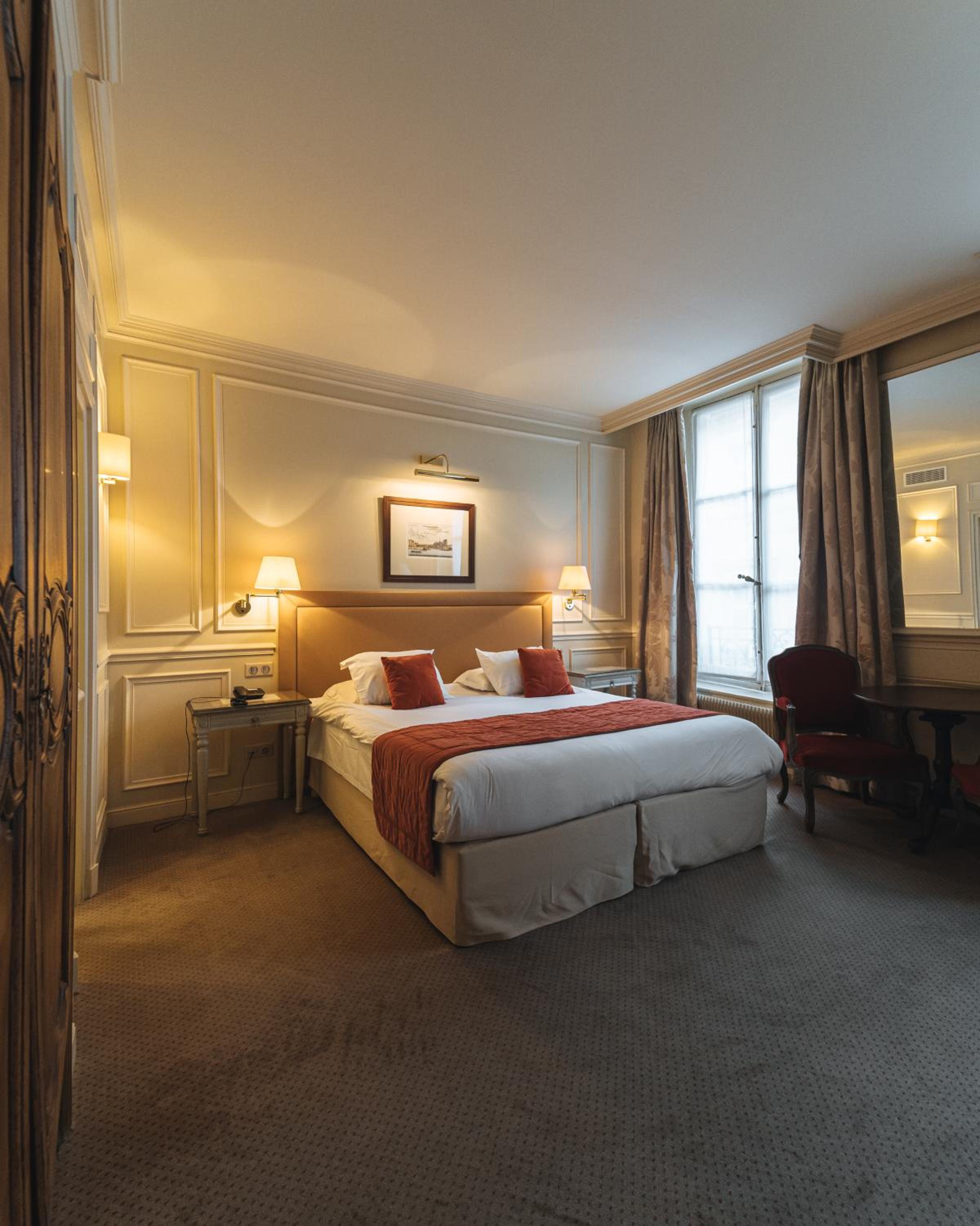 Hotel de L'Universite