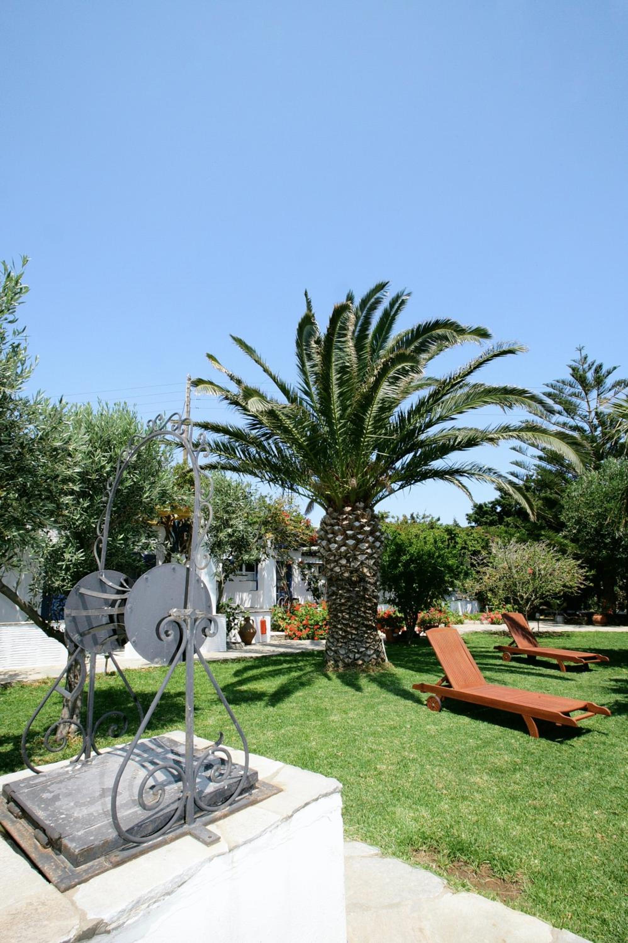 Golden Beach Studios & Suites
