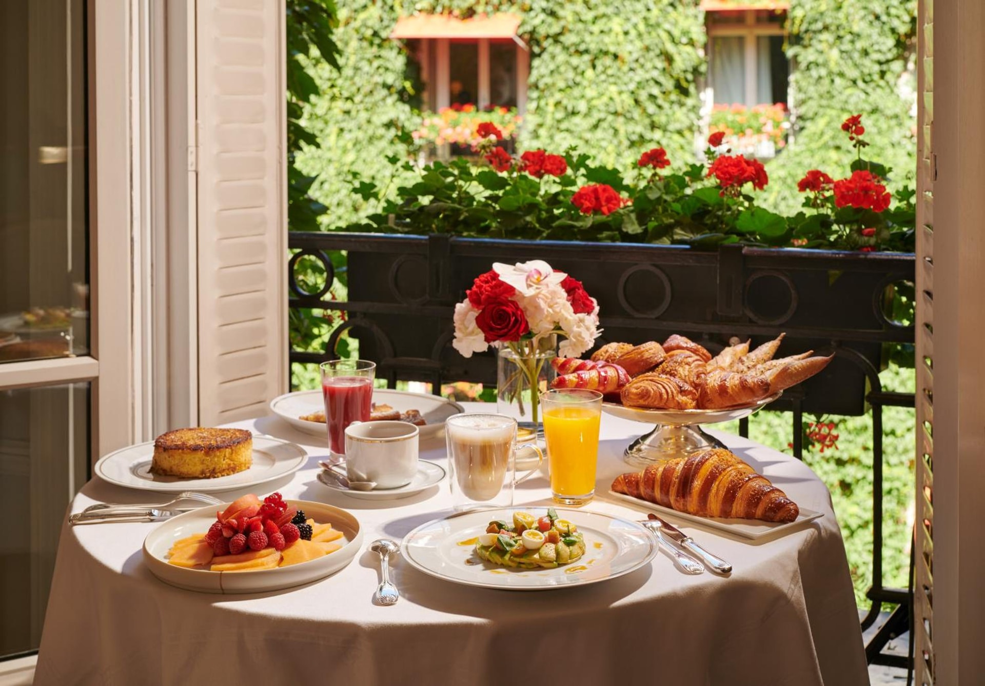 Hôtel Plaza Athénée - Dorchester Collection