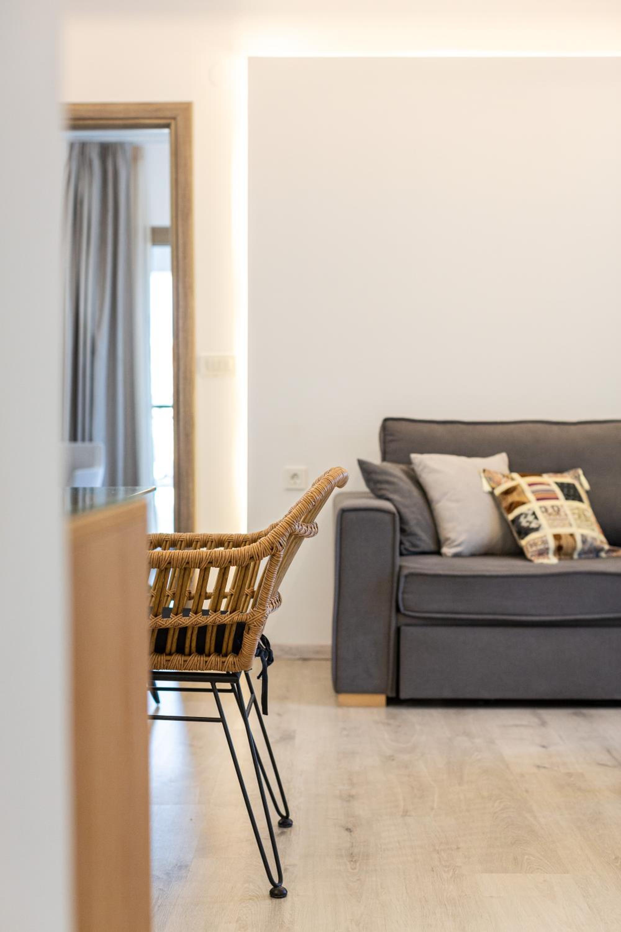 WHITE DONKEY BOUTIQUE Hotel