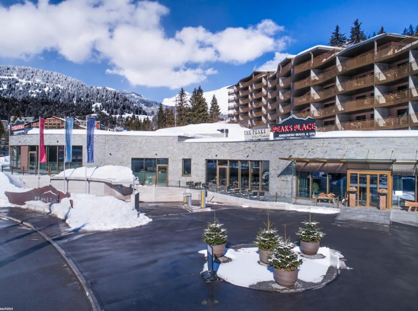 Peaks Place Apartments & SPA