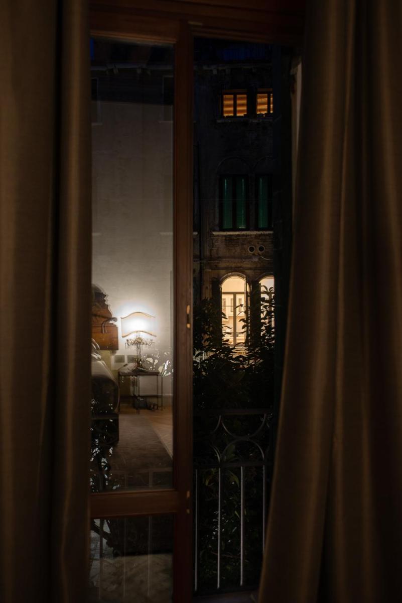 Eight Venezia