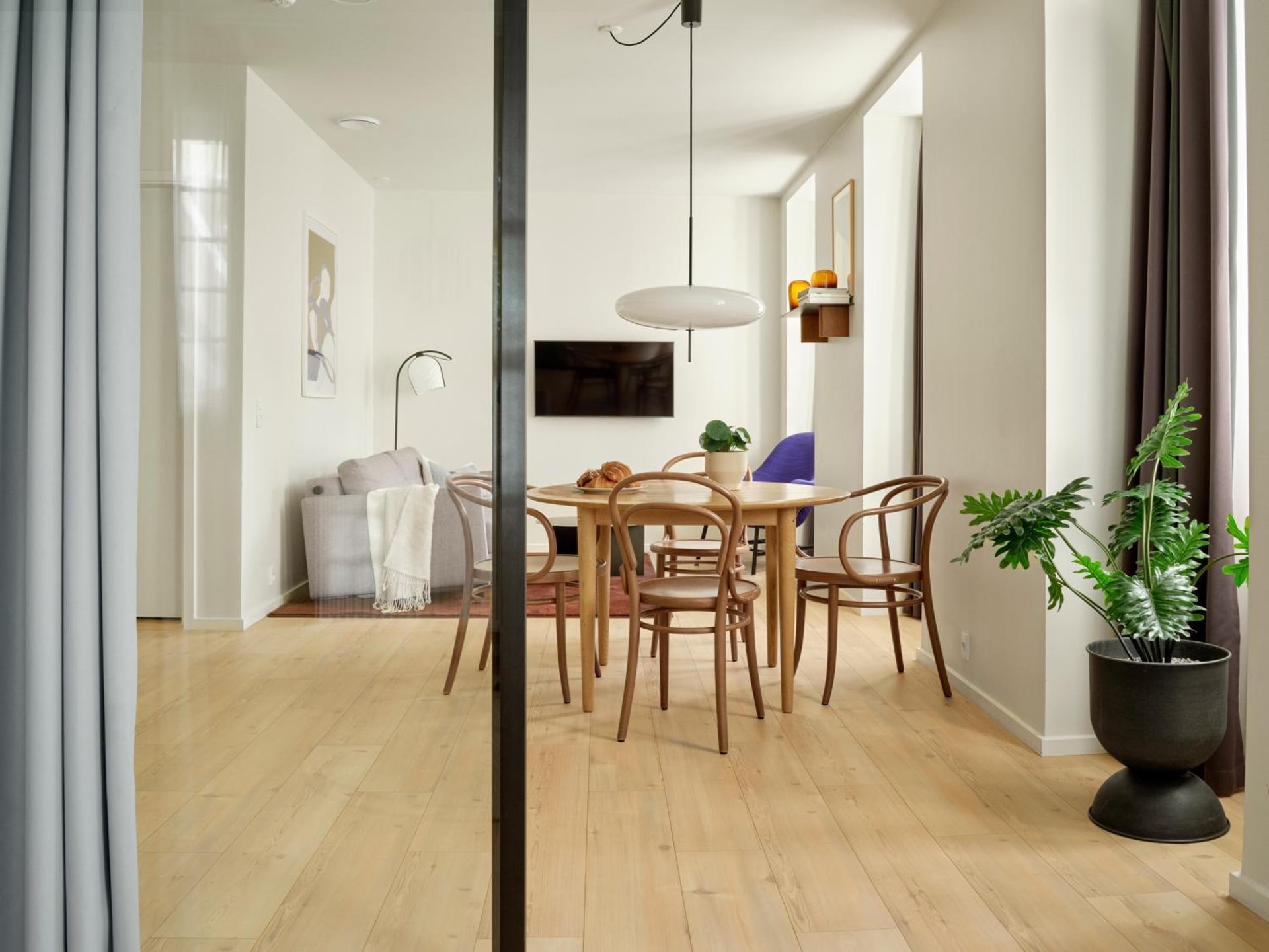 Apēron Apartment Hotel