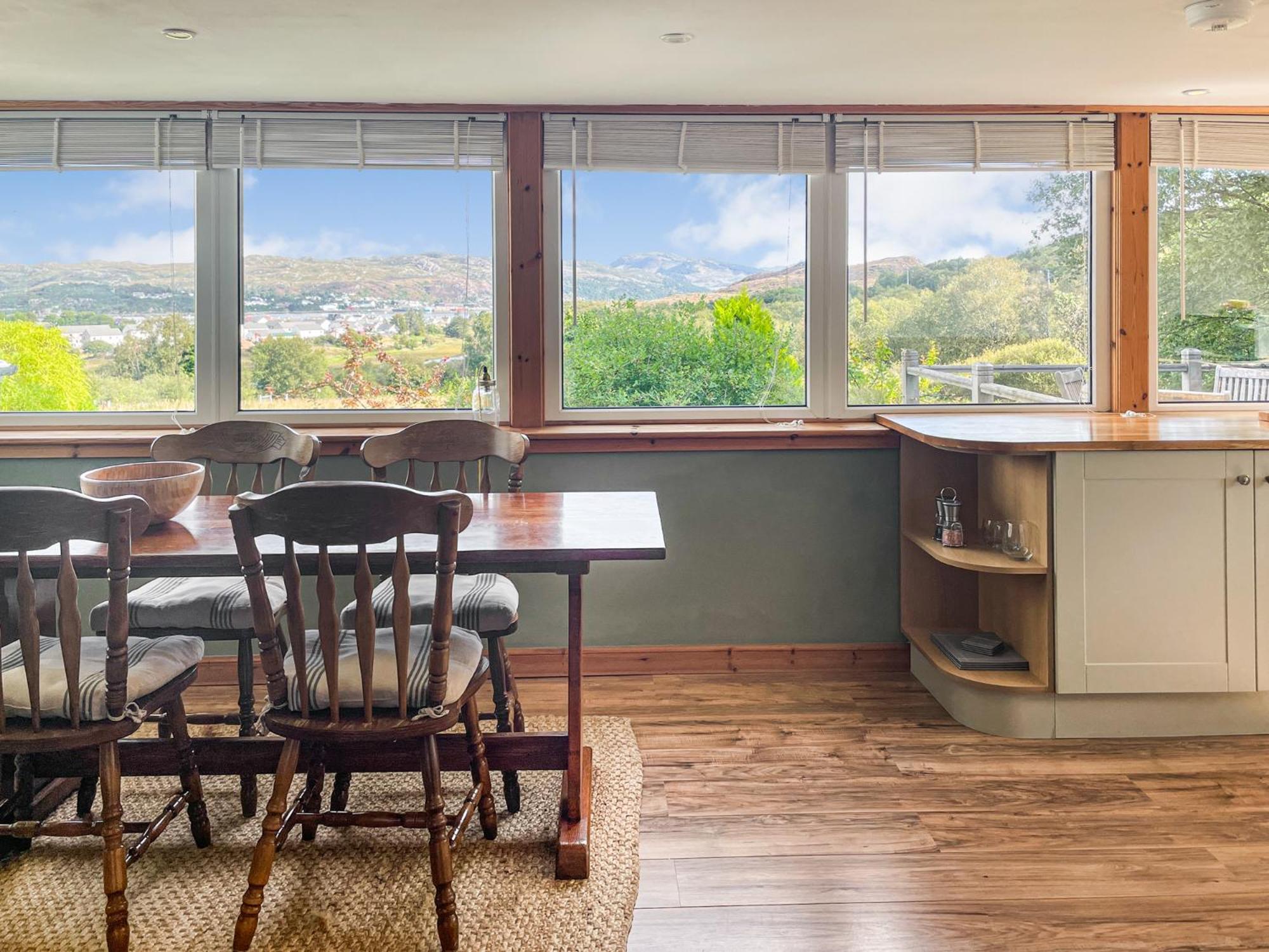 Old Kyle Farm - Stunning Views - 2 mins from Skye Bridge