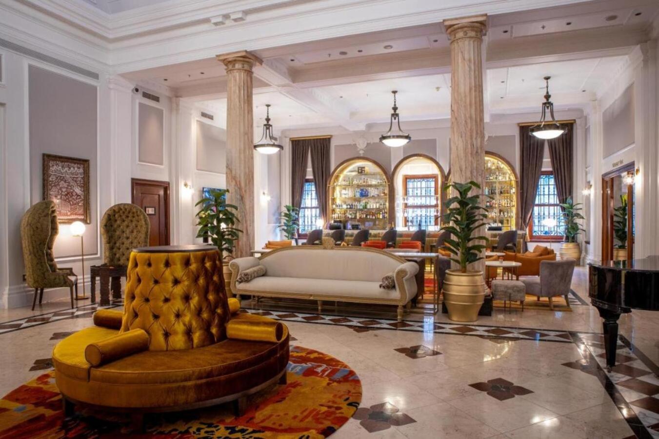 Taj Executive Suites, Private Residence