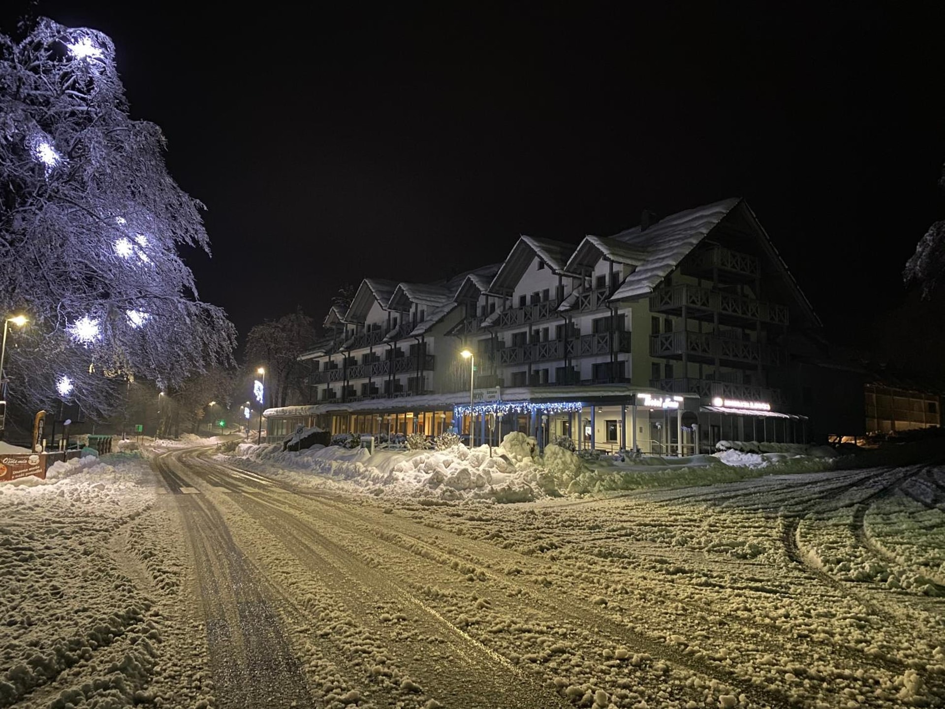 Hotel Jezero