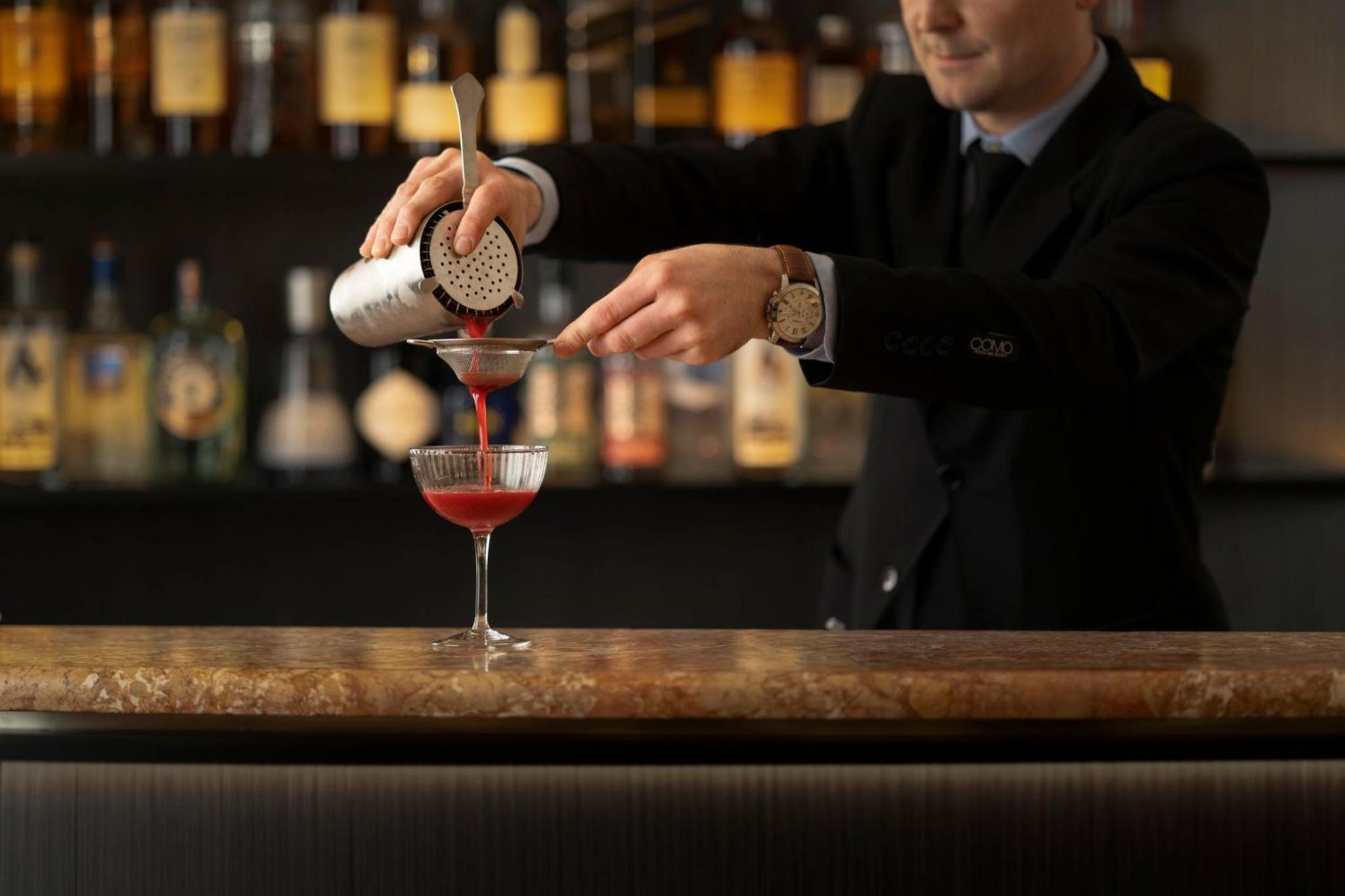 bar