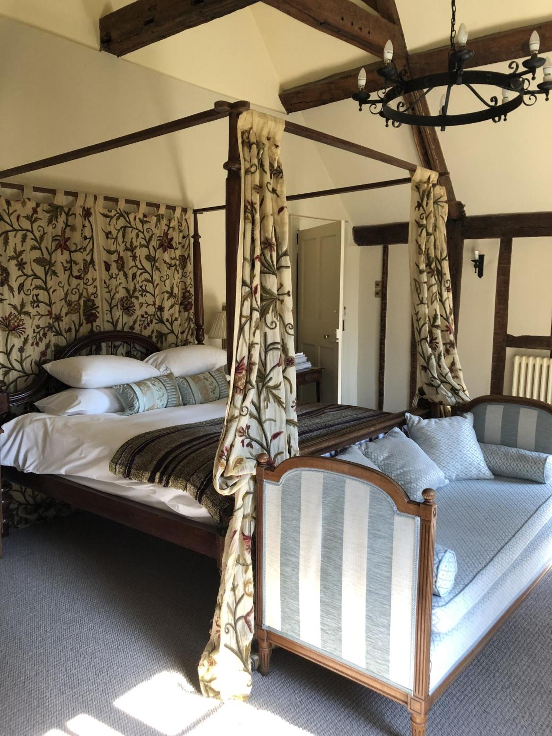 B&B Harlington Manor