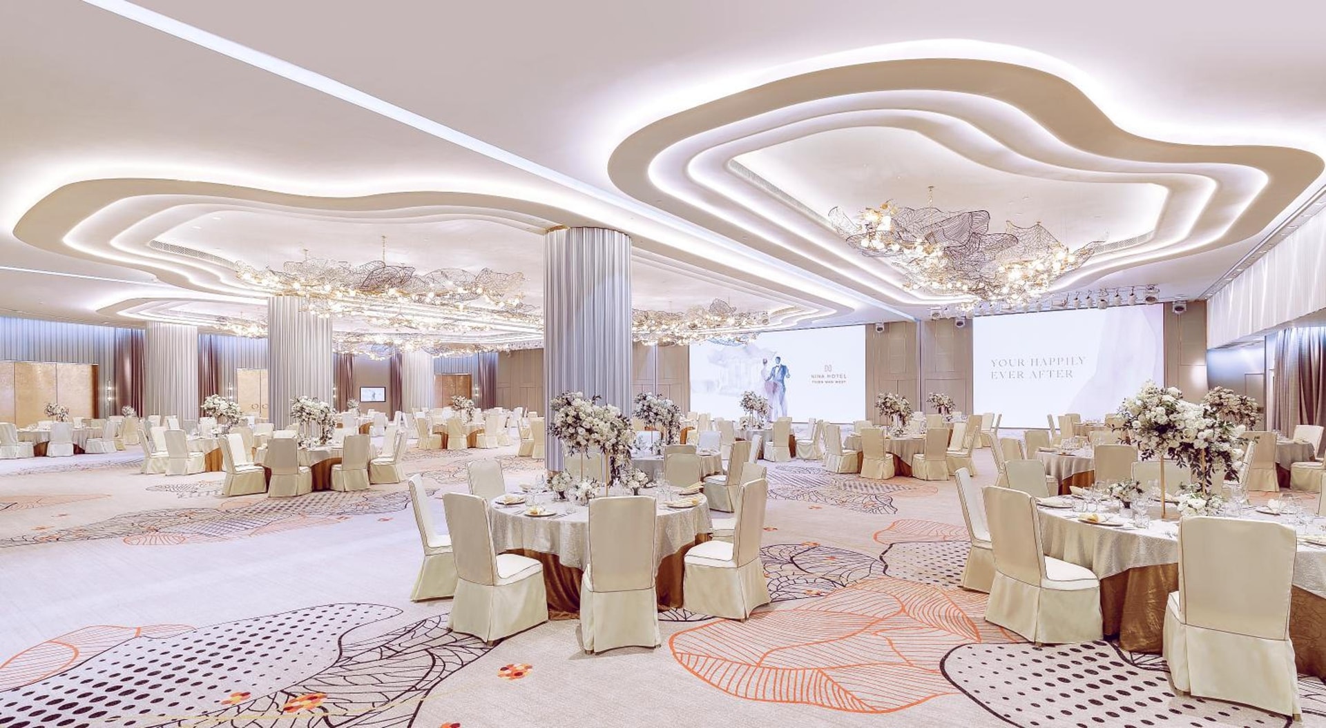 Nina Hotel Tsuen Wan West