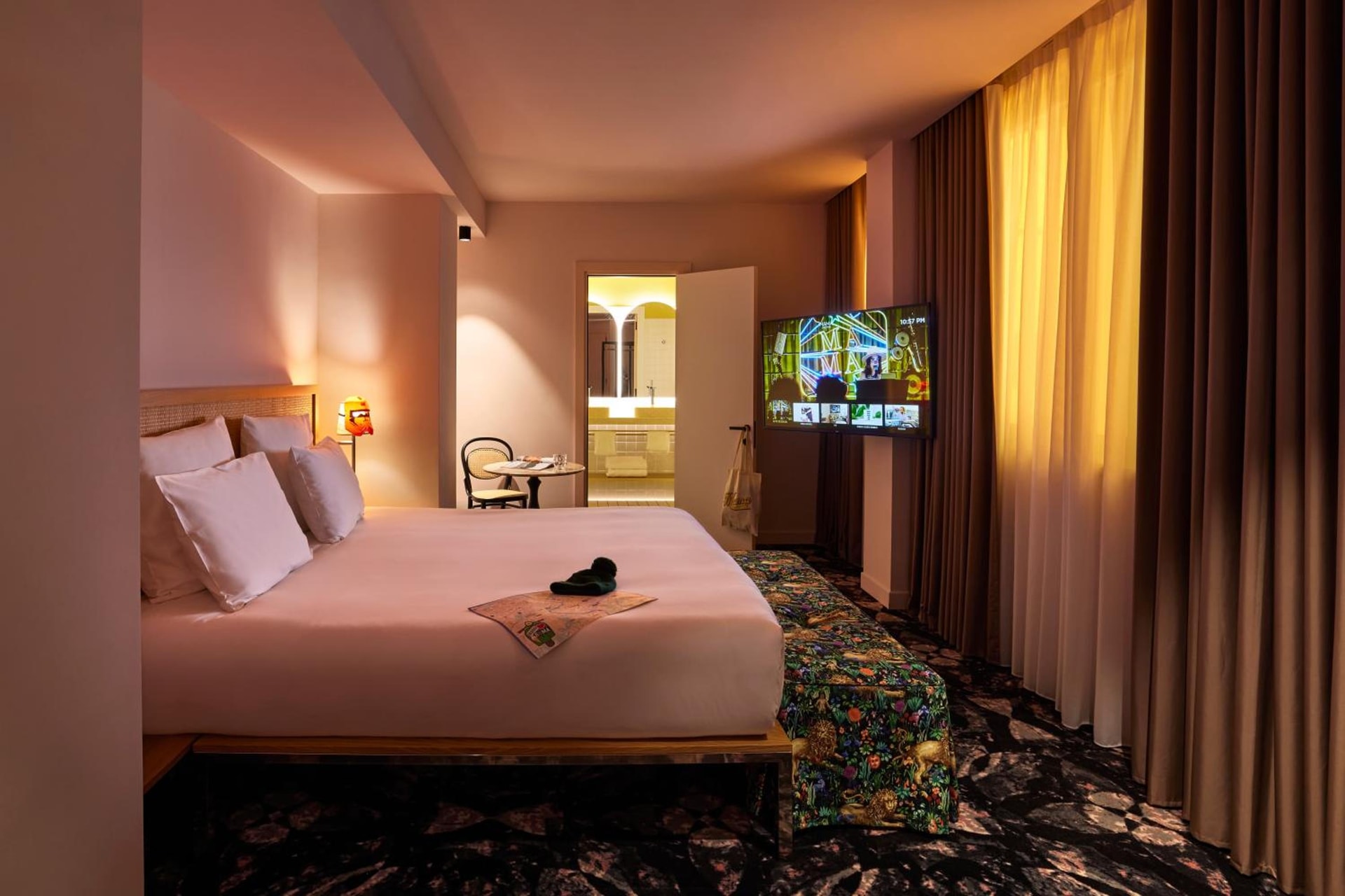 hotel room