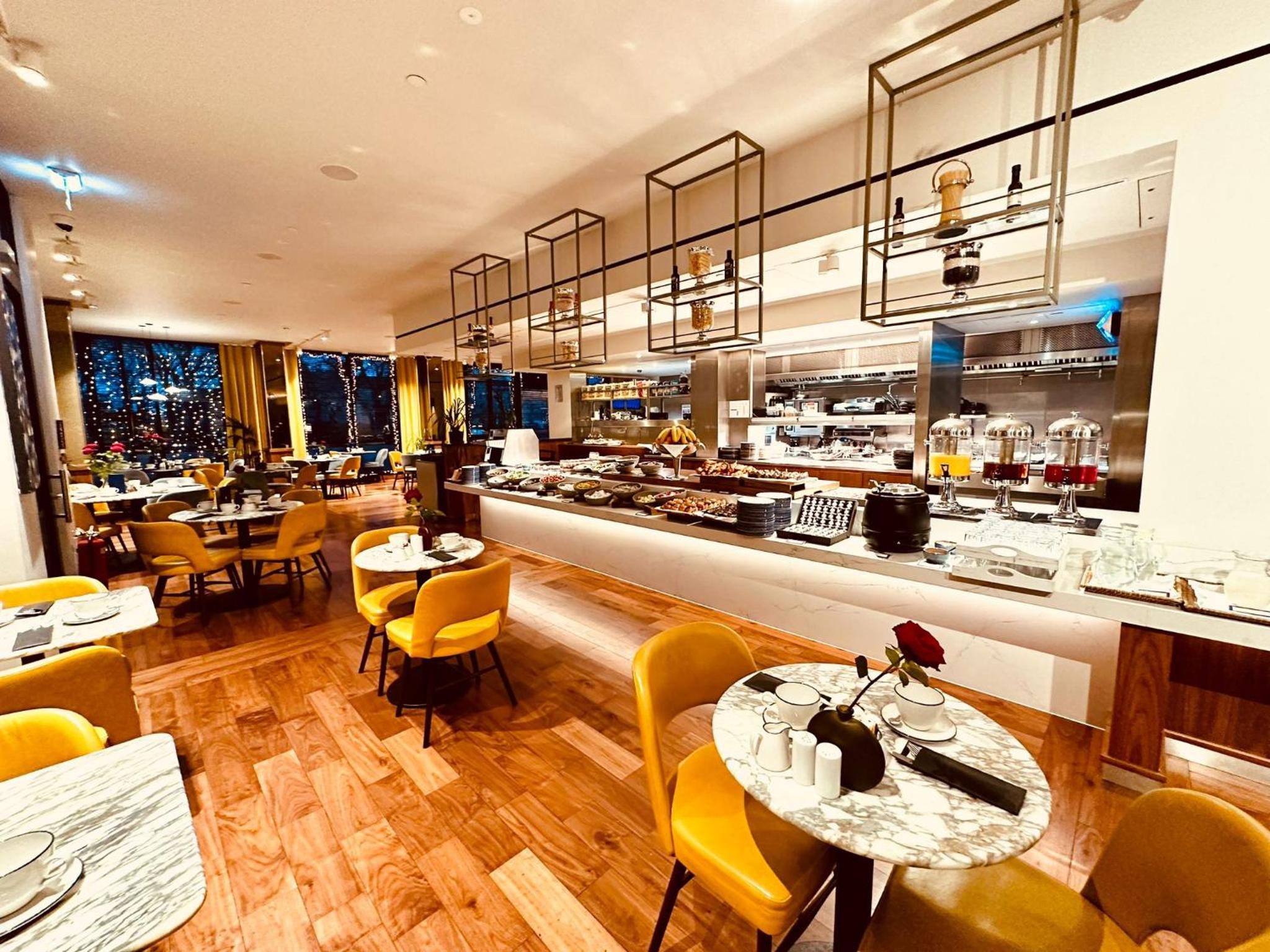 restaurant