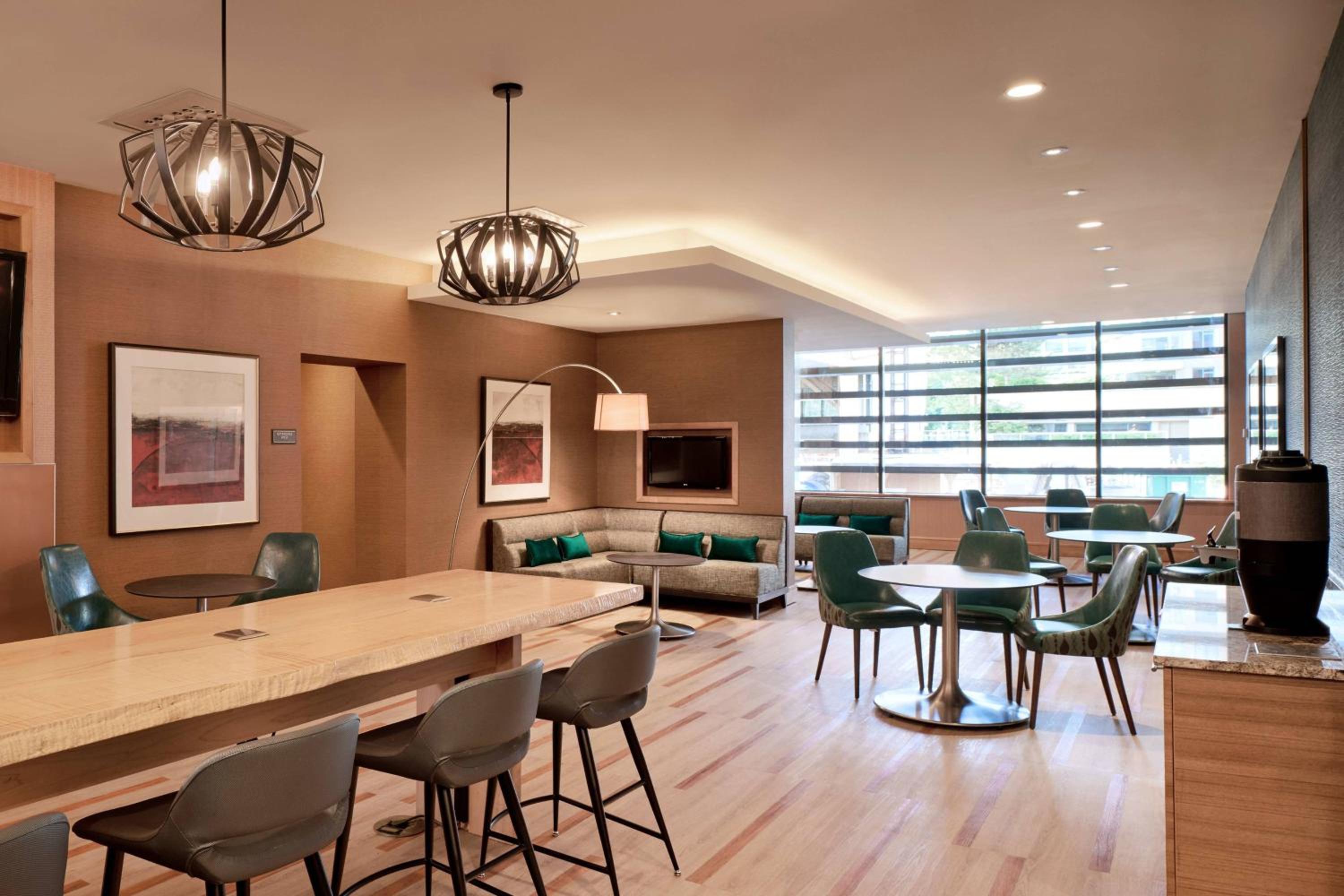 Residence Inn by Marriott Vancouver Downtown
